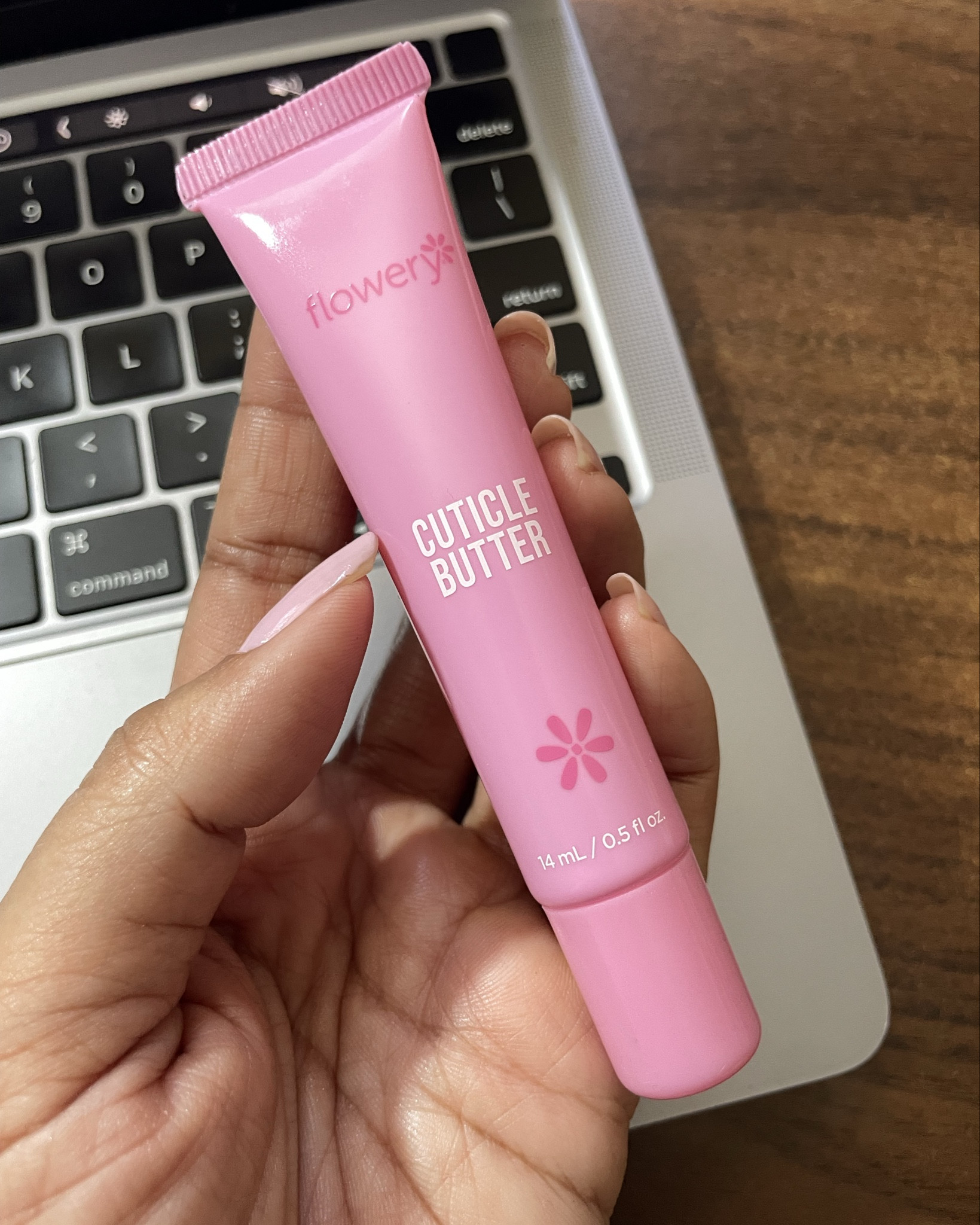 My hands are a big part of my content creating process. Flowery was so kind to send me their cuticle  butter to try out. I’m always looking for products to help me keep my nails looking camera ready! 

This has kept my cuticles hydrated and nails feeling great! Check out your local @ulta to try it out!



#LTKselfcare #LTKOver40 #LTKmomlife