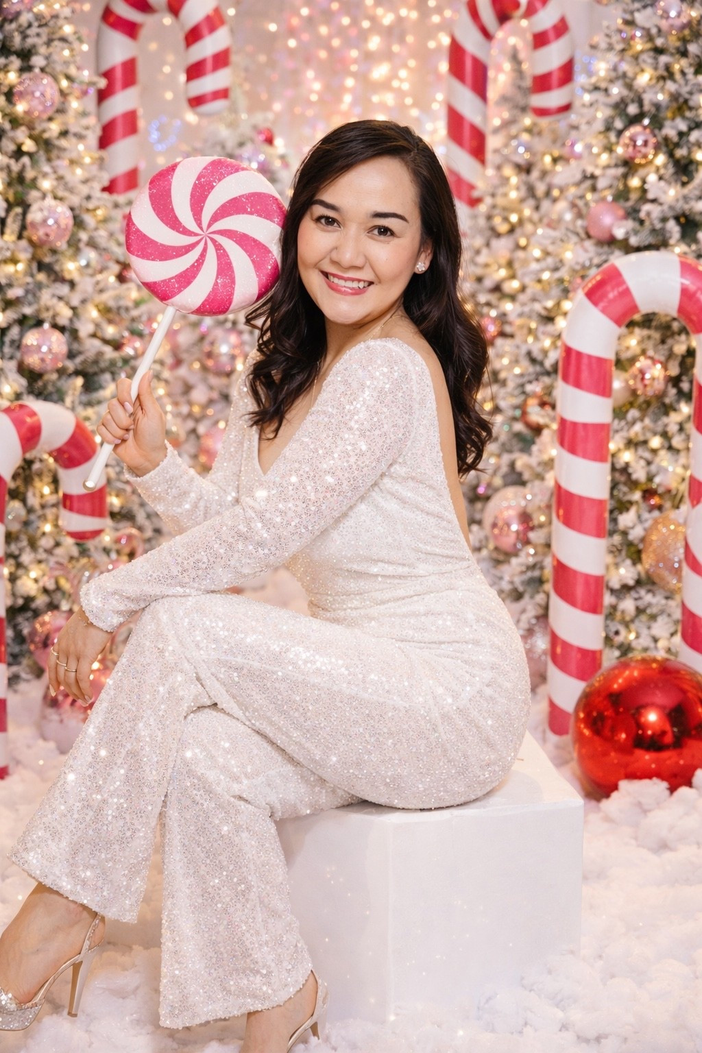 Candy-cane dreams & Christmas sparkle ✨🍭
This is your sign that holiday photos don’t have to be serious to be stunning.
Give me sequins, peppermint props, twinkle lights, and a little playful confidence — because festive glam looks even better when you’re having fun.

Mom in her 40s, still believing in Christmas magic… just with better lighting and heels 🎄💖



Save this for holiday photoshoot inspo ✨
Comment CANDY CANE and I will send you the exact prompt to create this on chatgpt 😉🫶

christmas photoshoot ideas, candy cane christmas theme, festive holiday photos, christmas glam outfit, sequin jumpsuit holiday look, christmas studio photoshoot, mom christmas style, women over 40 fashion, christmas outfit inspiration, holiday portrait ideas, christmas content creator, festive photoshoot props, christmas sparkle outfit

#LTKHoliday #LTKBeauty #LTKootd