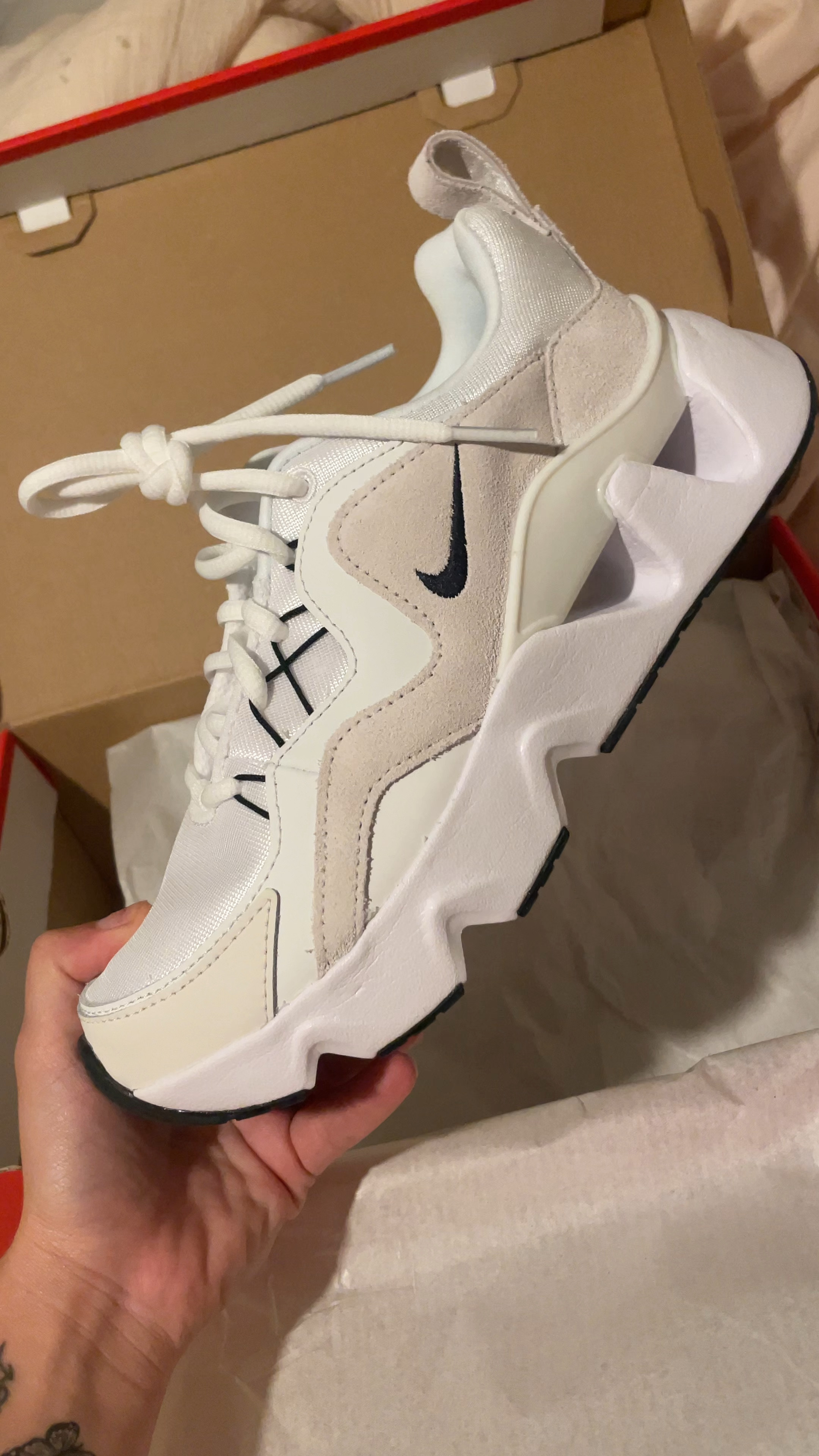 My latest Nike purchase. I’m obsessed! Will definitely be wearing these a ton 😍 I wear a size 6!

#LTKFind #LTKGiftGuide #LTKshoecrush