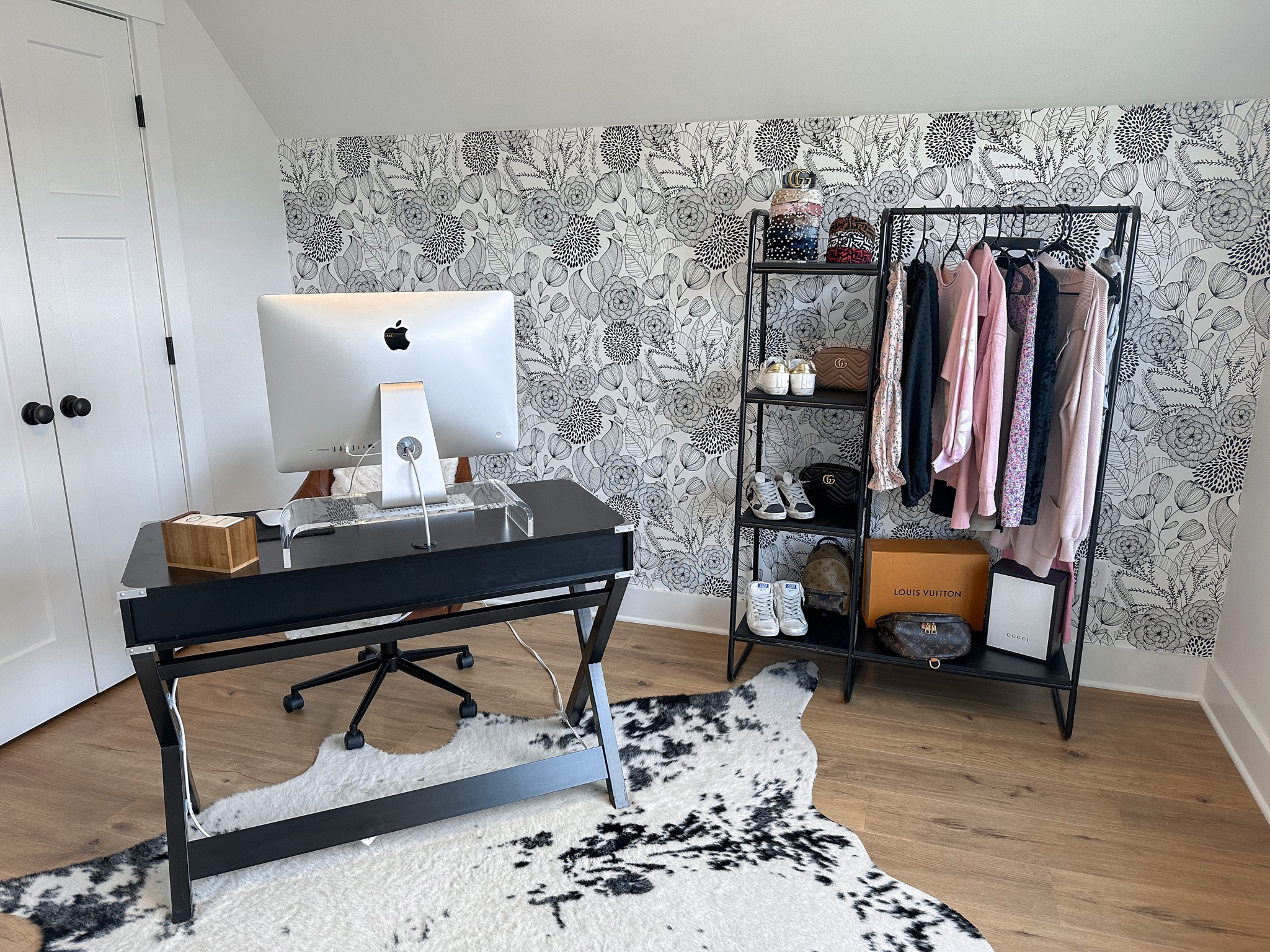 Office Decor 🖤🤍

Rug — 5’ 9” x 7’ 7”

home decor | home office | cloffice | western home decor | affordable home decor | amazon home | farmhouse home decor | black desk | clothing rack | faux cowhide rug | floral wallpaper | black and white wallpaper



#LTKunder50 #LTKunder100 #LTKhome