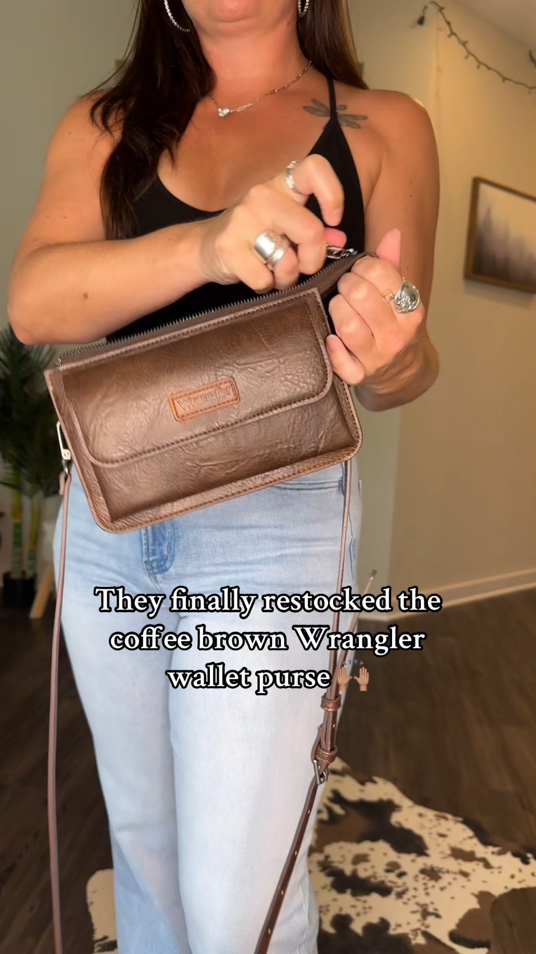 My favorite compact purse for concerts or travel. Made by Wrangler and comes in lots of color choices. 

Crossbody purse 
Wallet purse 
Western style 
Wranglers purses 

#LTKFindsUnder50 #LTKItBag #LTKStyleTip