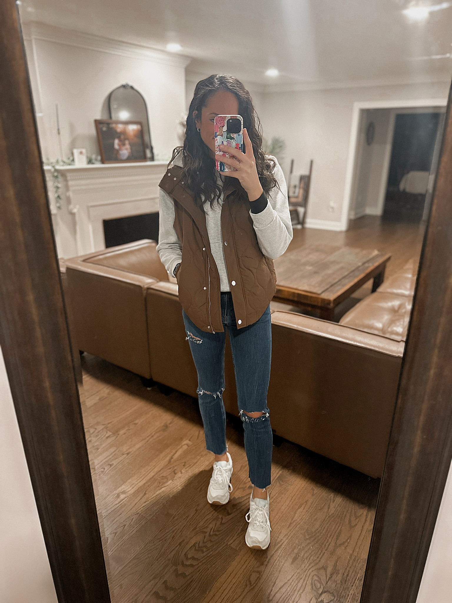 Hockey Game OOTN ✨❤️ #vest #abercrombiejeans #jeans #momjeans #newbalance #momfashion #tallgirlstyles

#LTKStyleTip #LTKSeasonal #LTKFindsUnder50