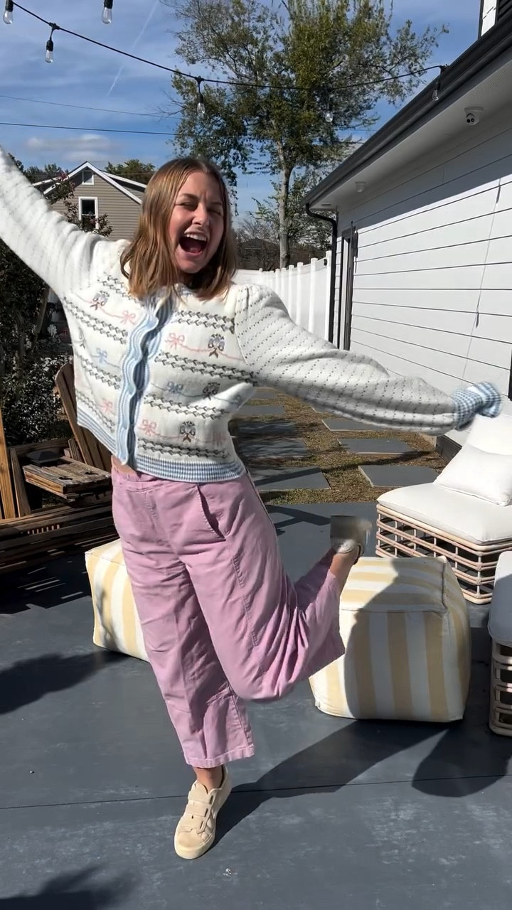 Fall weather feels like JOY! 

#autsbestdayever #workfromhome