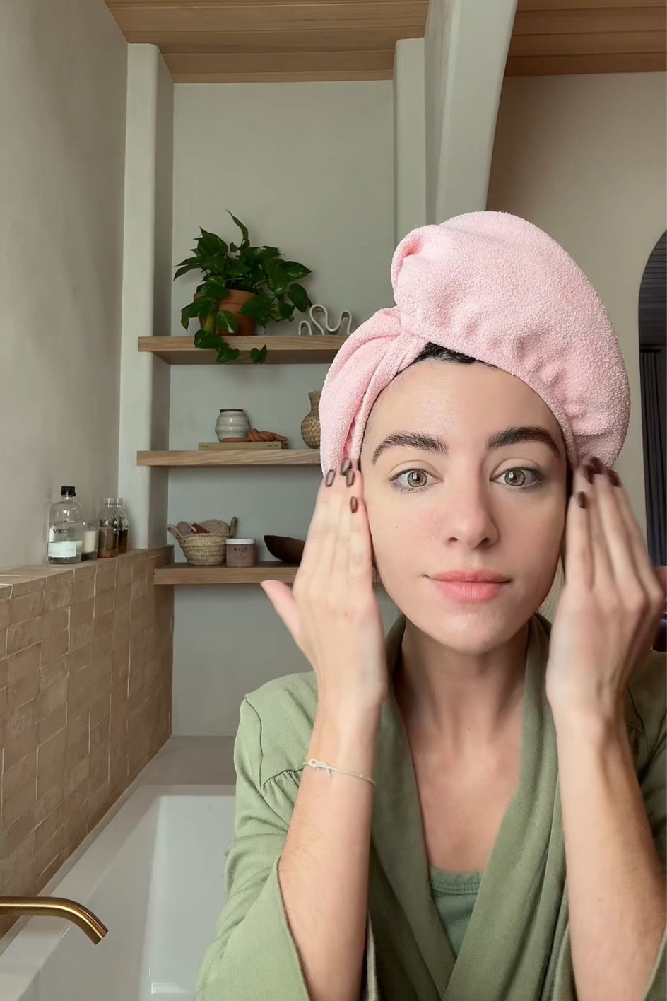 Some of my favorite non-toxic skincare from osea is on sale - PLUS you get a free serum! Shop my faves below and use code NEWDARLINGS10 to save on top* of their BLACK FRIDAY SALE! 

#LTKGiftGuide #LTKHoliday #LTKCyberWeek