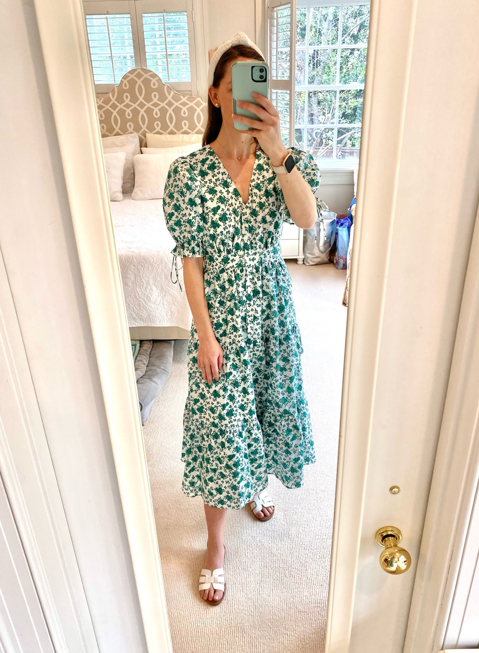 Love a good cotton midi dress for spring! 

Tuckernuck style. Midi dresses. Spring dresses.