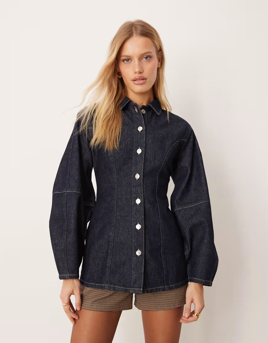 ASOS DESIGN – Jeanshemd in Mittelblau mit strukturierten Ärmeln | ASOS (Global)