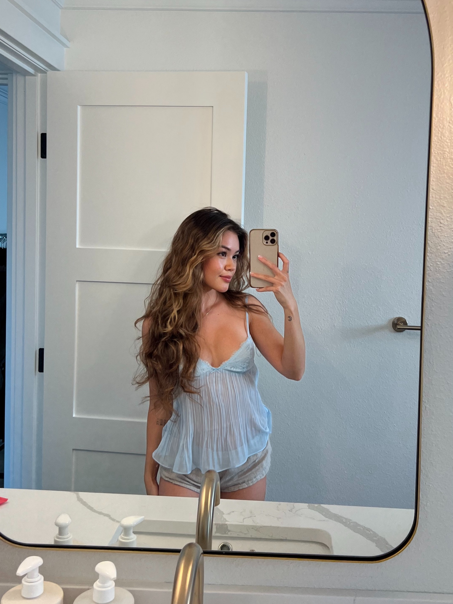 favorite cami top, had to get it in both yellow and blue!! 🍋🧚🏻 

#LTKStyleTip