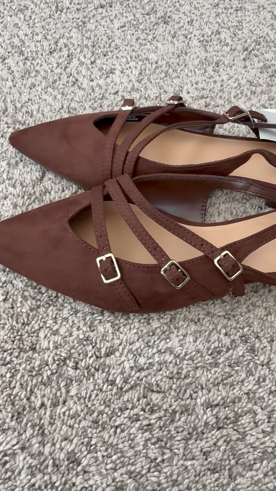 Such a good shoe shape for work or date night outfit! :) I would size up 1/2 size!

Target Women’s twiggy multi buckle mini heel flat 

#LTKPetite #LTKmomlife #LTKWorkwear