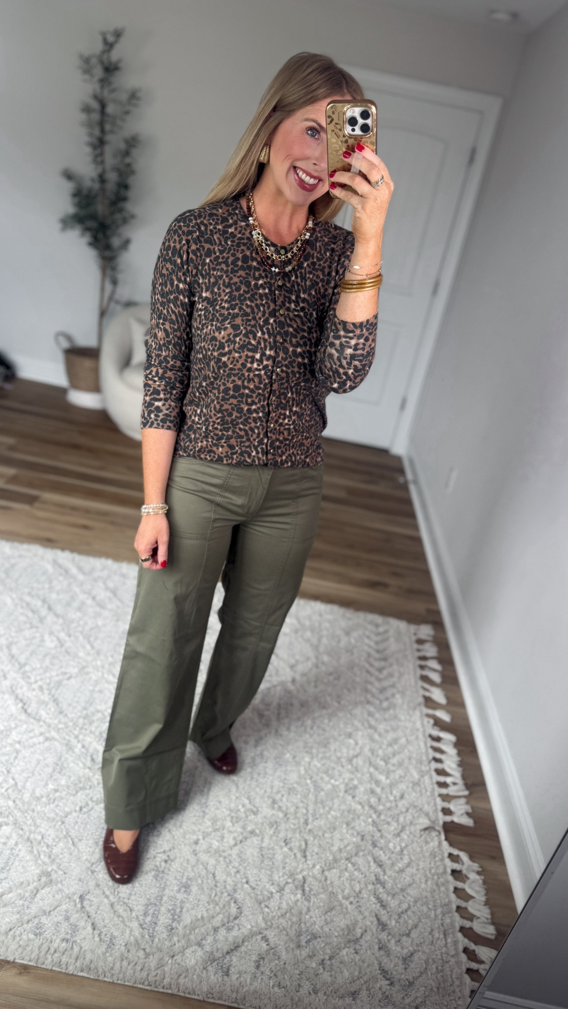 Weekend Walmart Wins try-on 
Leopard cardigan- medium 
Utility pants- go with bigger size

#LTKootd
