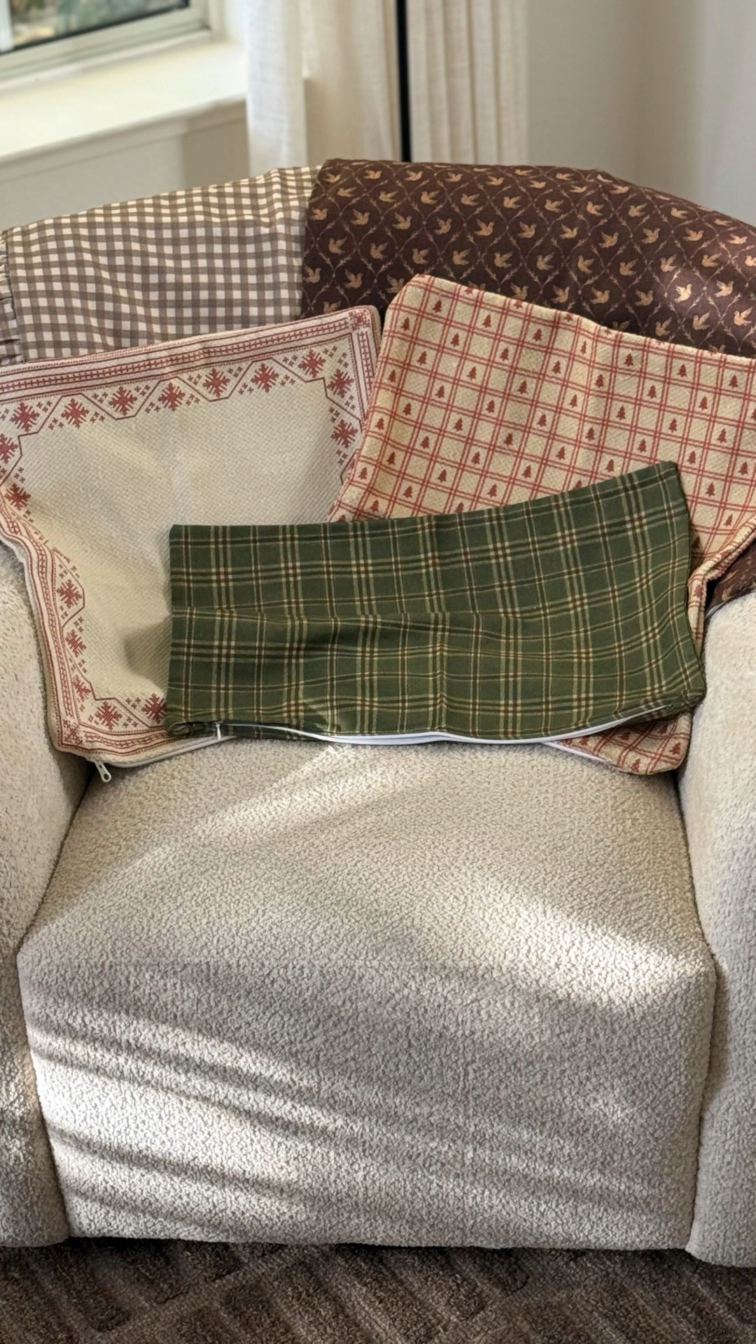Sale alert ‼️ Use code SHOPEARLY for 20% off your order. 

It’s no secret I love Woven Noon pillows. I just received their Christmas collection and can’t wait to style them. Here’s a sneak peak. 

Pillow covers, Christmas home decor, Woven Nook Christmas collection  

#LTKFindsUnder50 #LTKHoliday #LTKHome