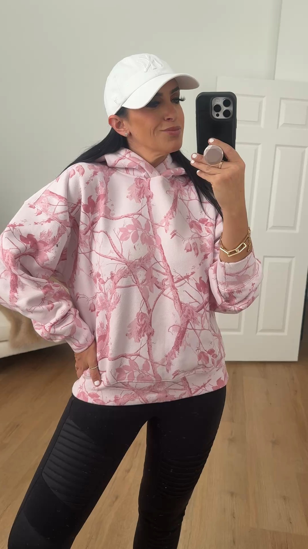 Alo Yoga Moto Leggings. Abercombie Sunday Hoodie wearing size medium $52 originally $70. 


Comment SHOP below to receive a DM with the link to this post on my LTK ⬇ https://liketk.it/5ASNQ