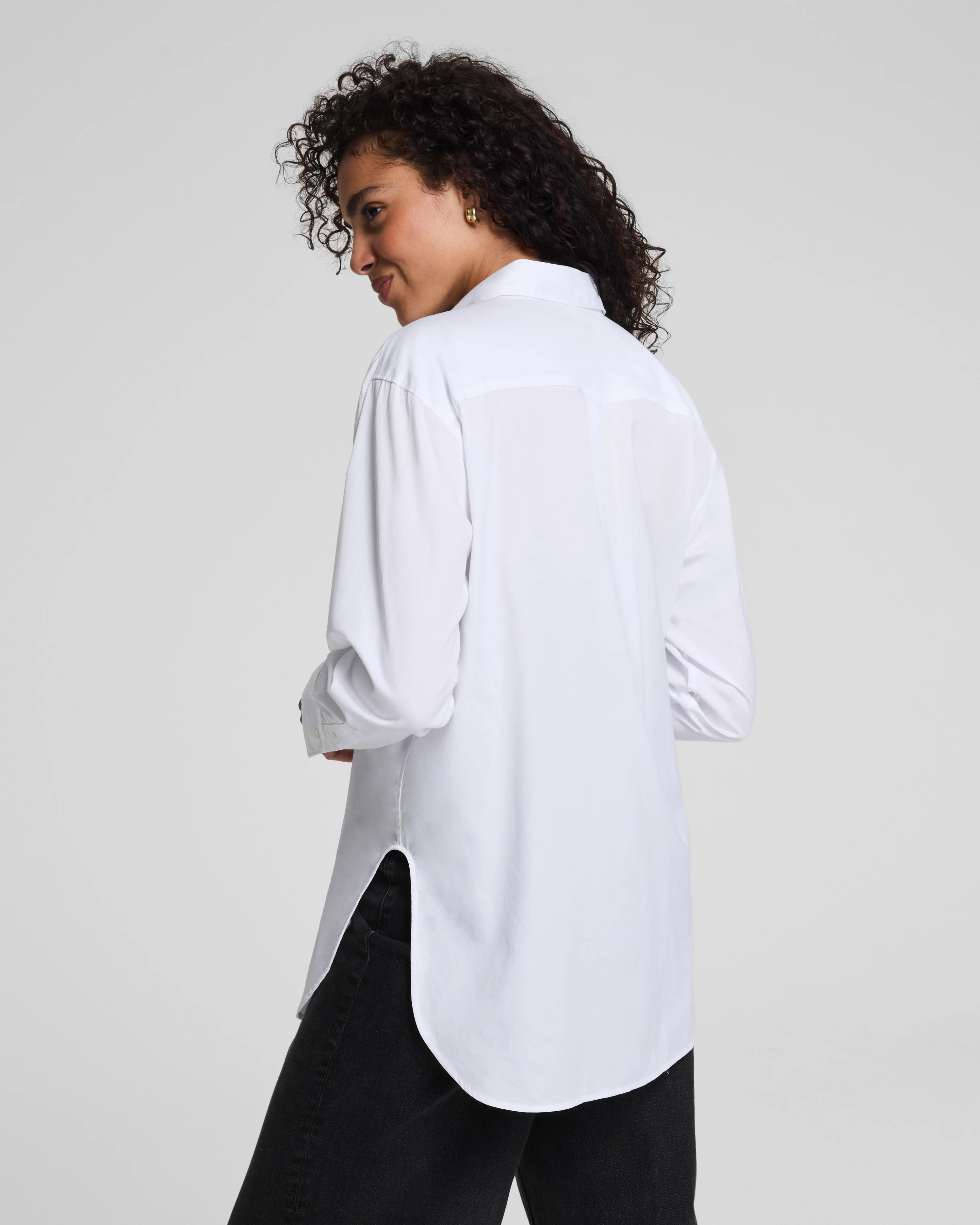 Tuxedo Shirt Women | Oversized Poplin Button Up | SPANX | Spanx