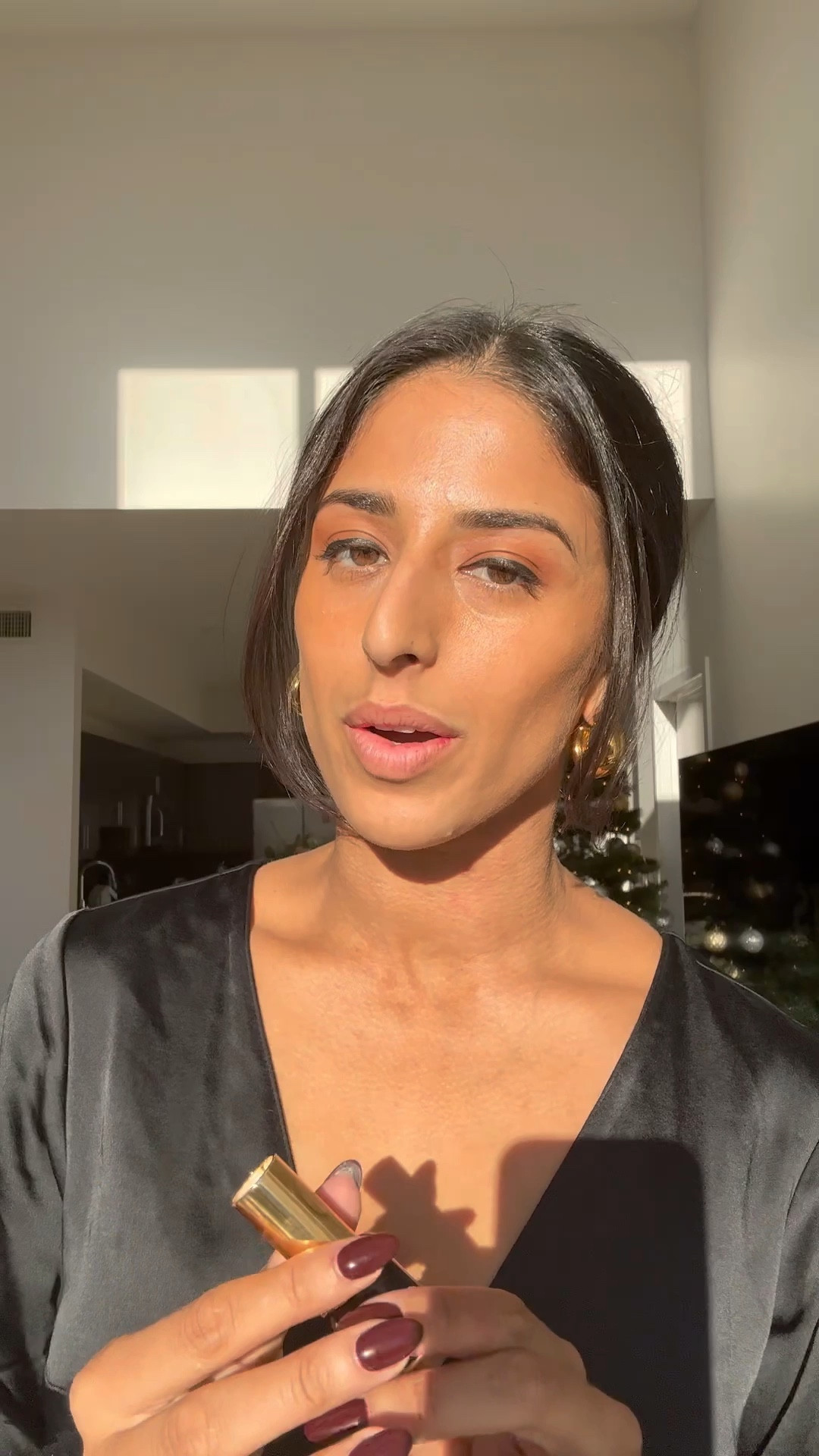 Taylor Swift’s Classic Red Lip Test 

#LTKfindsunder50 #LTKHoliday #LTKbeauty