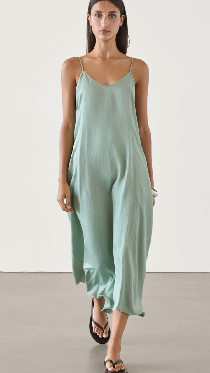 A summer staple from @massimodutti - a strappy mid length slip dress. Link in bio > https://www.shopltk.com/explore/ZehraElifTas 
#shop #dress #summerdress #massimodutti #summerstyle #ltk #ltkfashion @shop.ltk 
#GününCanısı