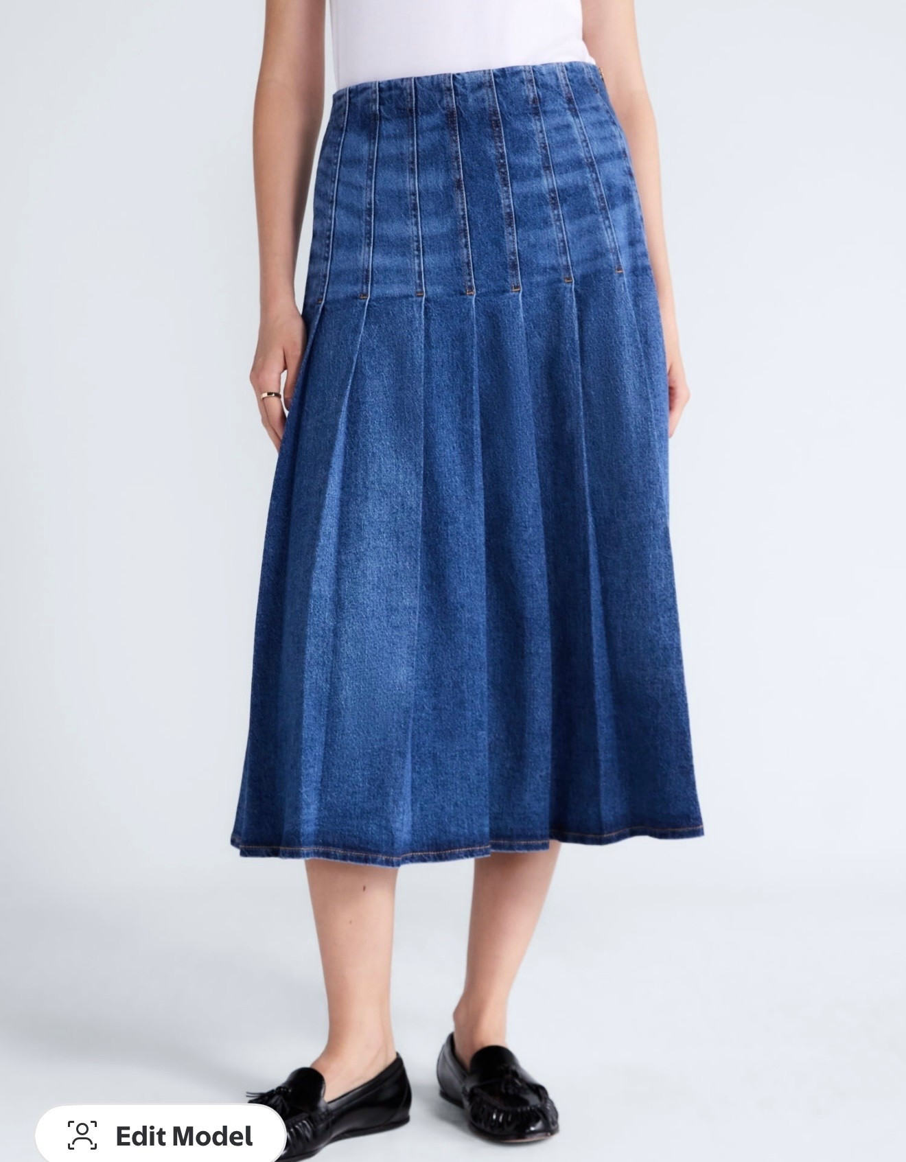 My favorite denim skirt you guys are loving 💙