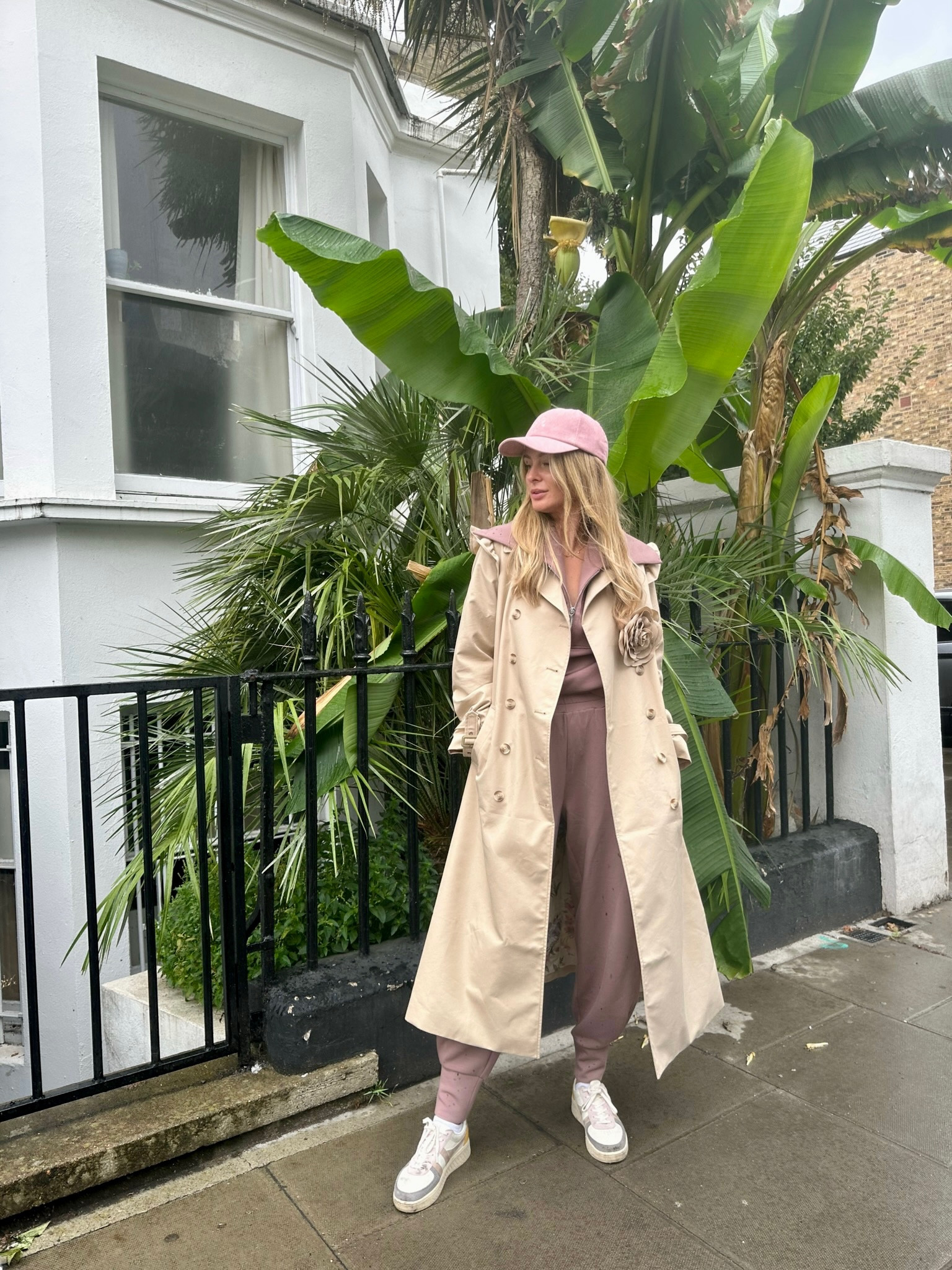 Trench coat casual cap autumn outfits 🍂 

#LTKstyletip #LTKSeasonal #LTKeurope