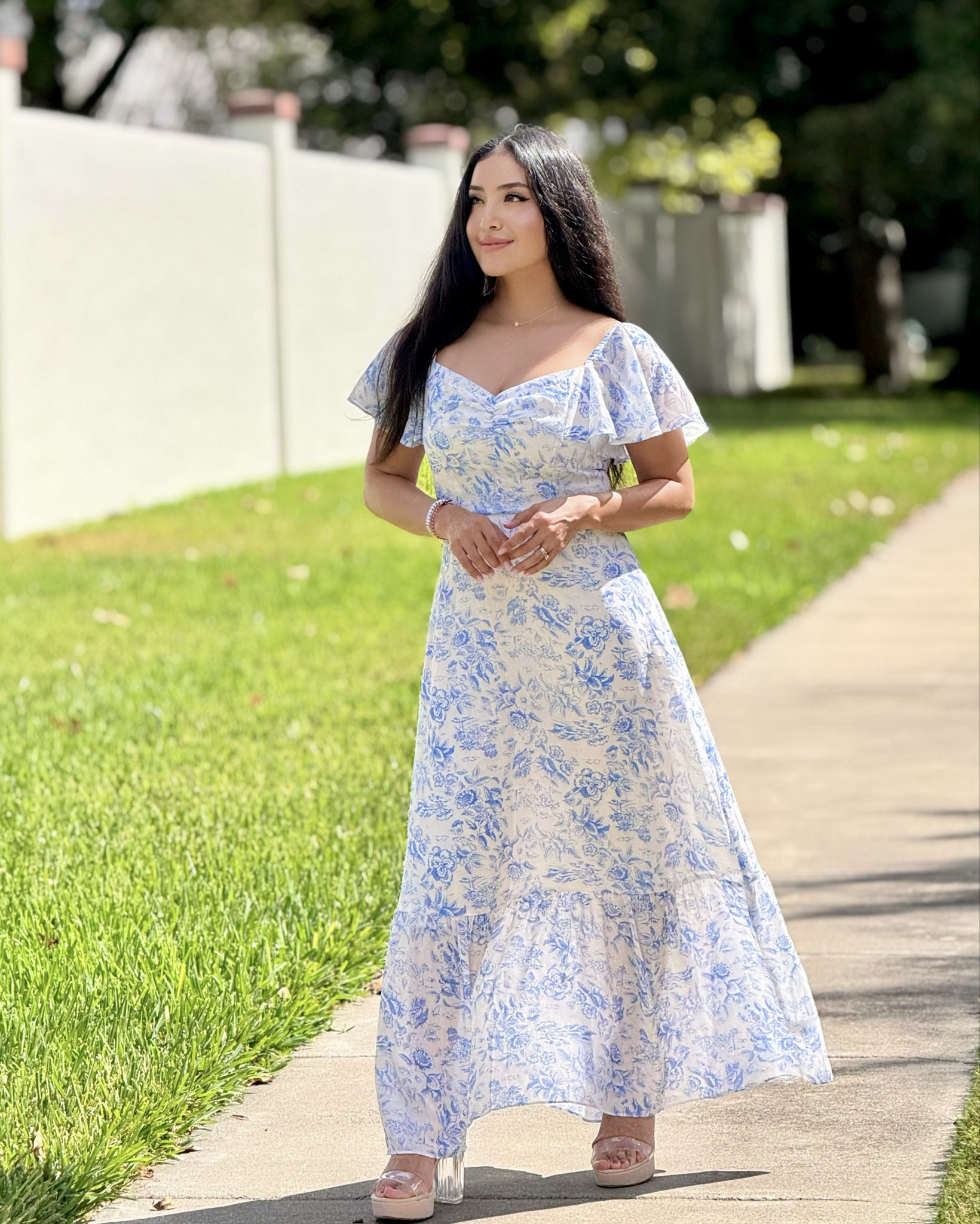 Big God, big goals, and a cute outfit to match 🤍