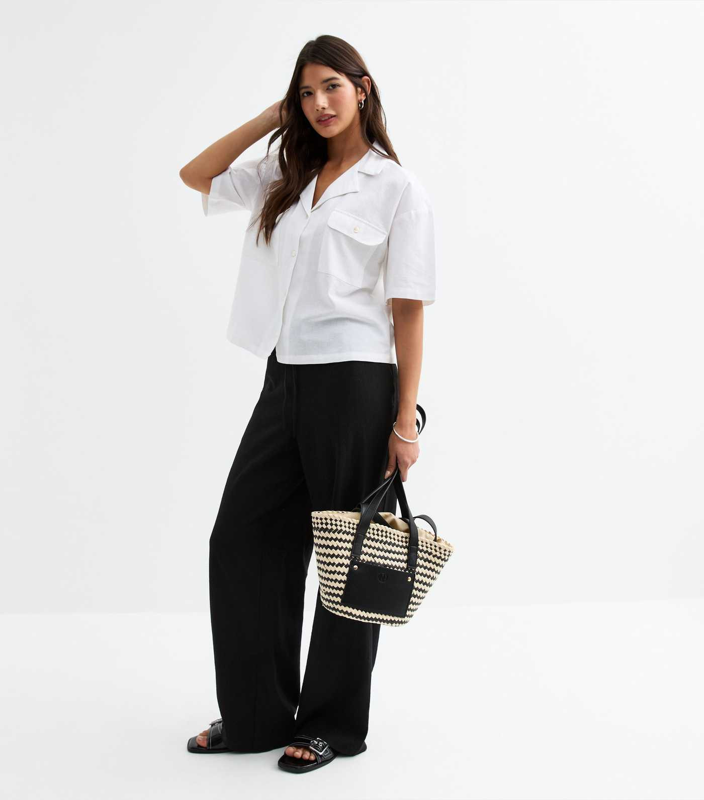 White Oversized Boxy Fit Shirt
						
						Add to Saved Items
						Remove from Saved Items | New Look (UK)