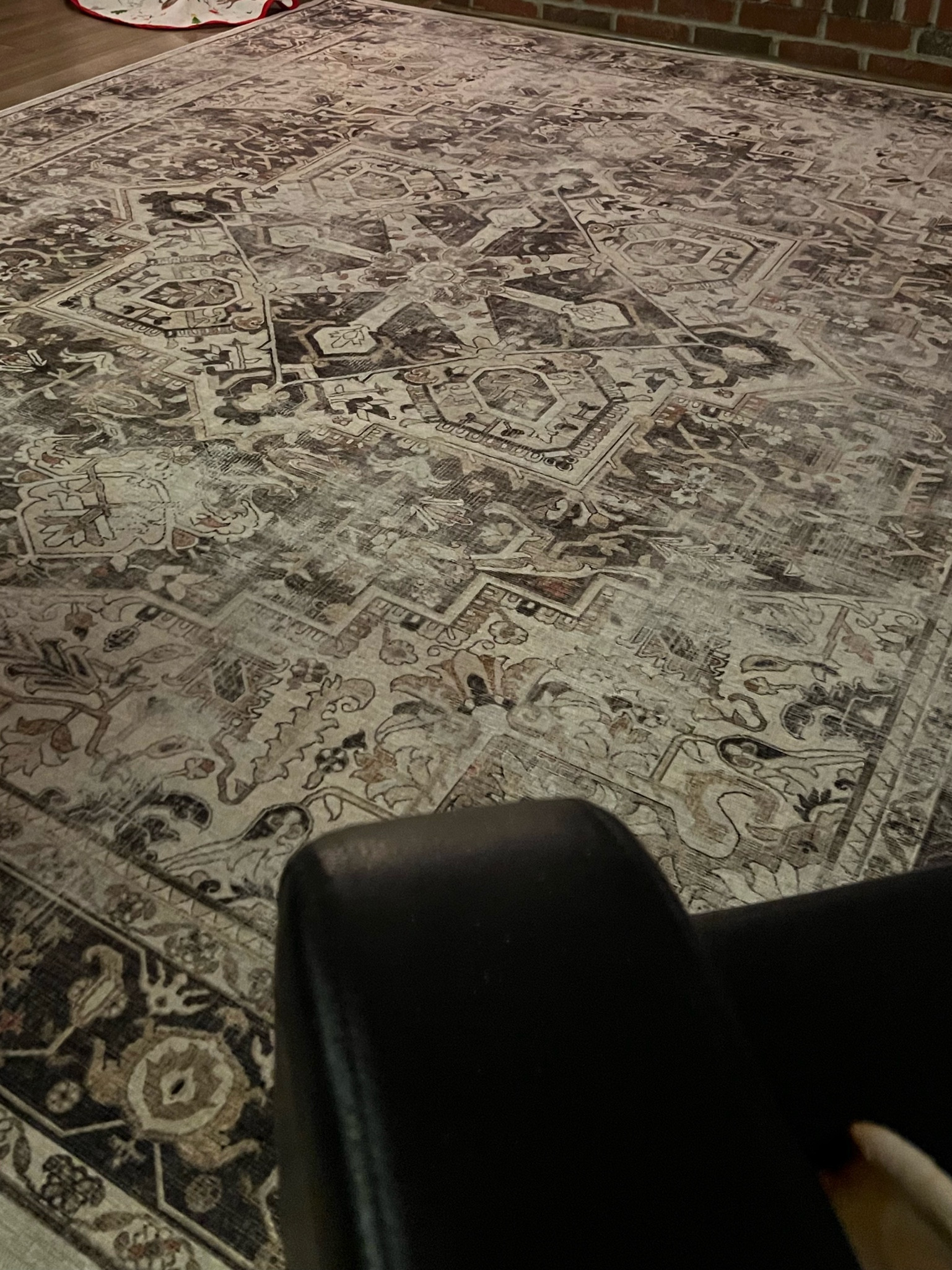 Kamran Hazel #ruggable rug is the coziest layer and backdrop for this living room. 

#LTKhome