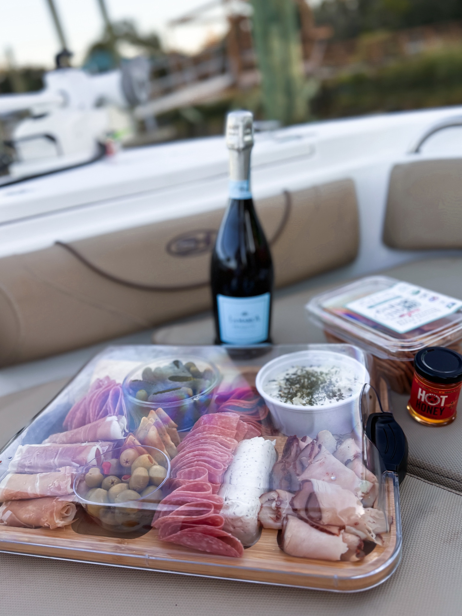 The perfect charcuterie board & it has a lid!

Amazon. Charcuterie board. Home finds. Holiday finds. Gift idea.

#LTKHoliday #LTKGiftGuide #LTKHome