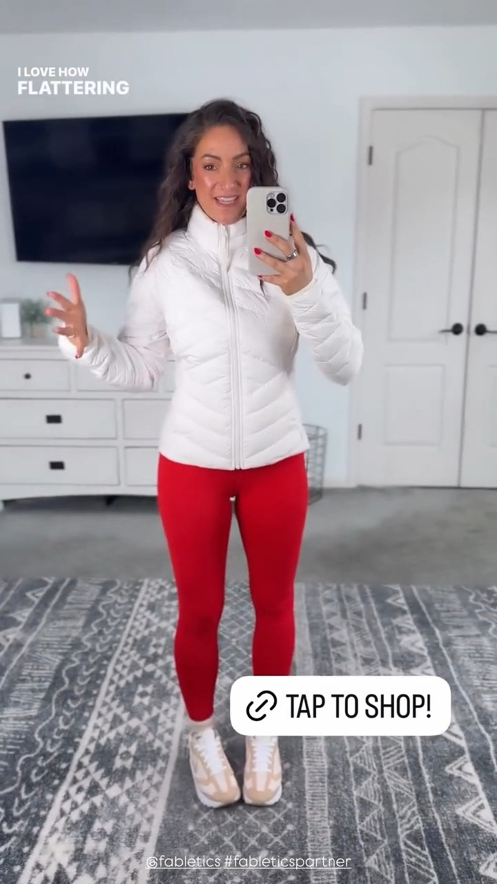 @fabletics true to size 10/10 quality 🔥 

#LTKActive #LTKfitness #LTKVideo