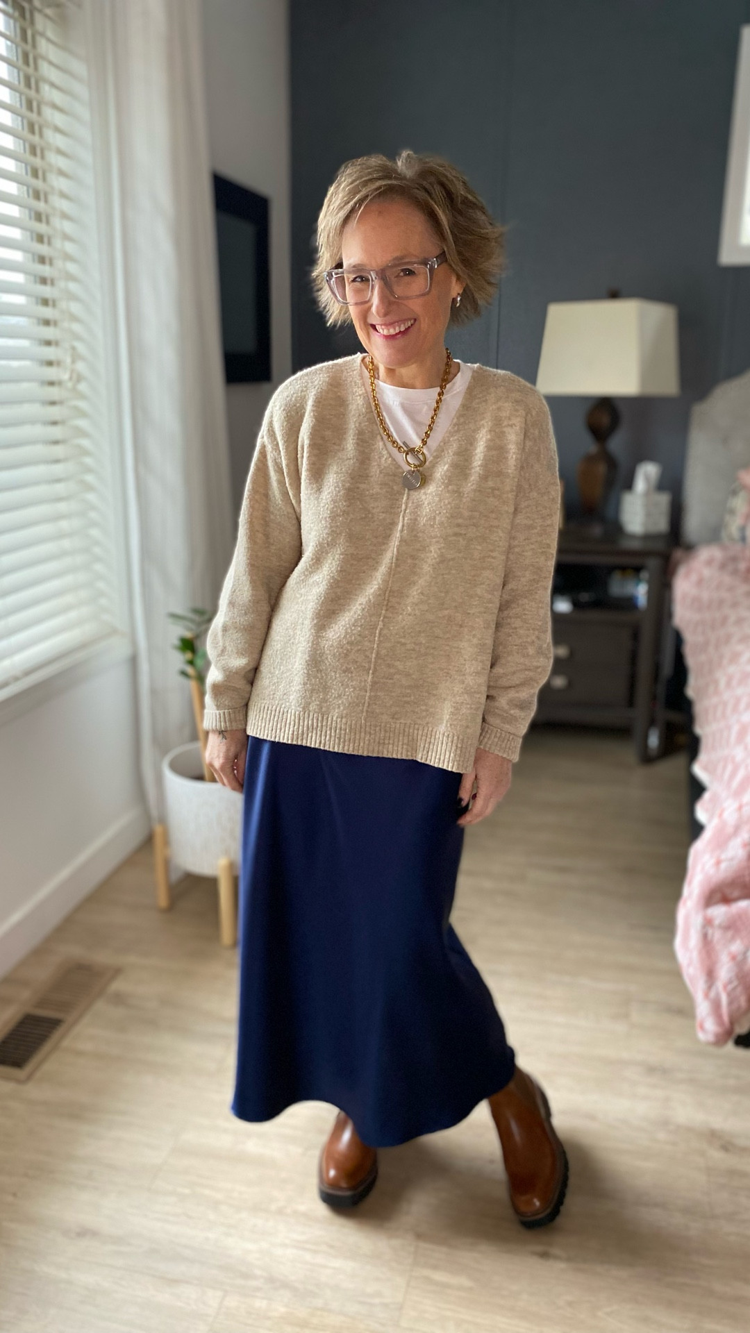 Slip skirt styled 5 ways

#LTKOver40 #LTKgrwm #LTKHoliday