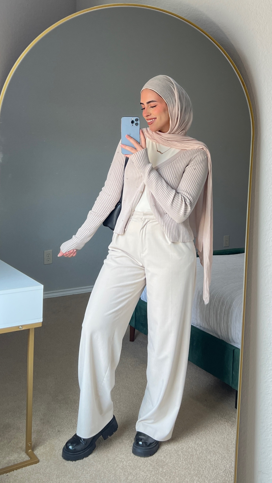This color gives me comfort 🤍

#LTKFind #LTKSeasonal #LTKfit