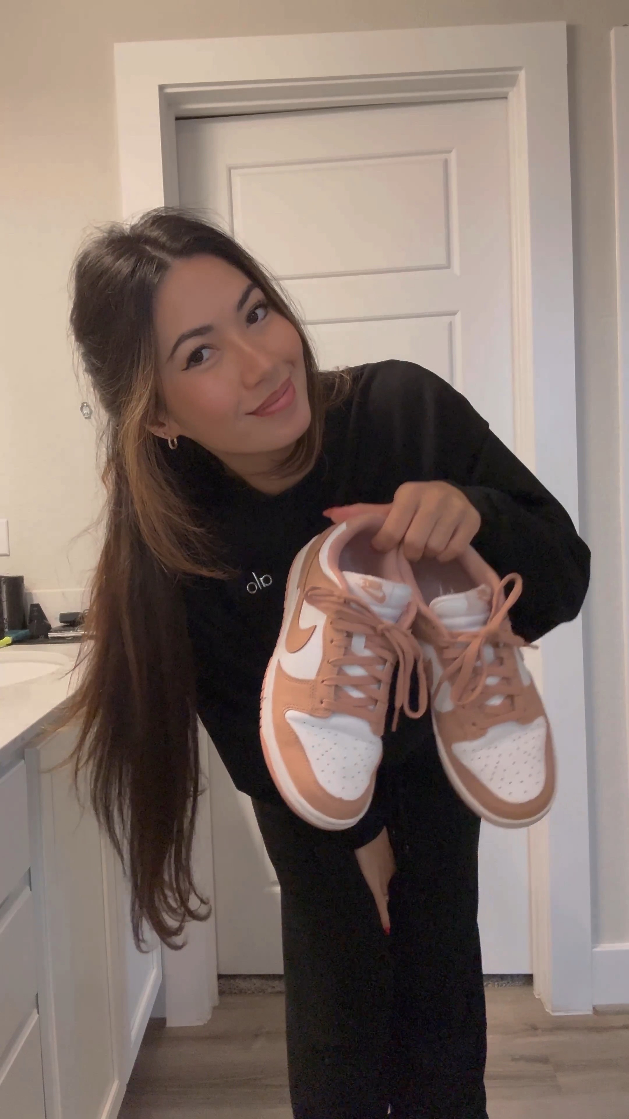 Alo, aloversary sale, alo yoga, accolade sweats, nike dunks outfit, Disney outfit inspo 

#LTKActive #LTKfindsunder100 #LTKfamily