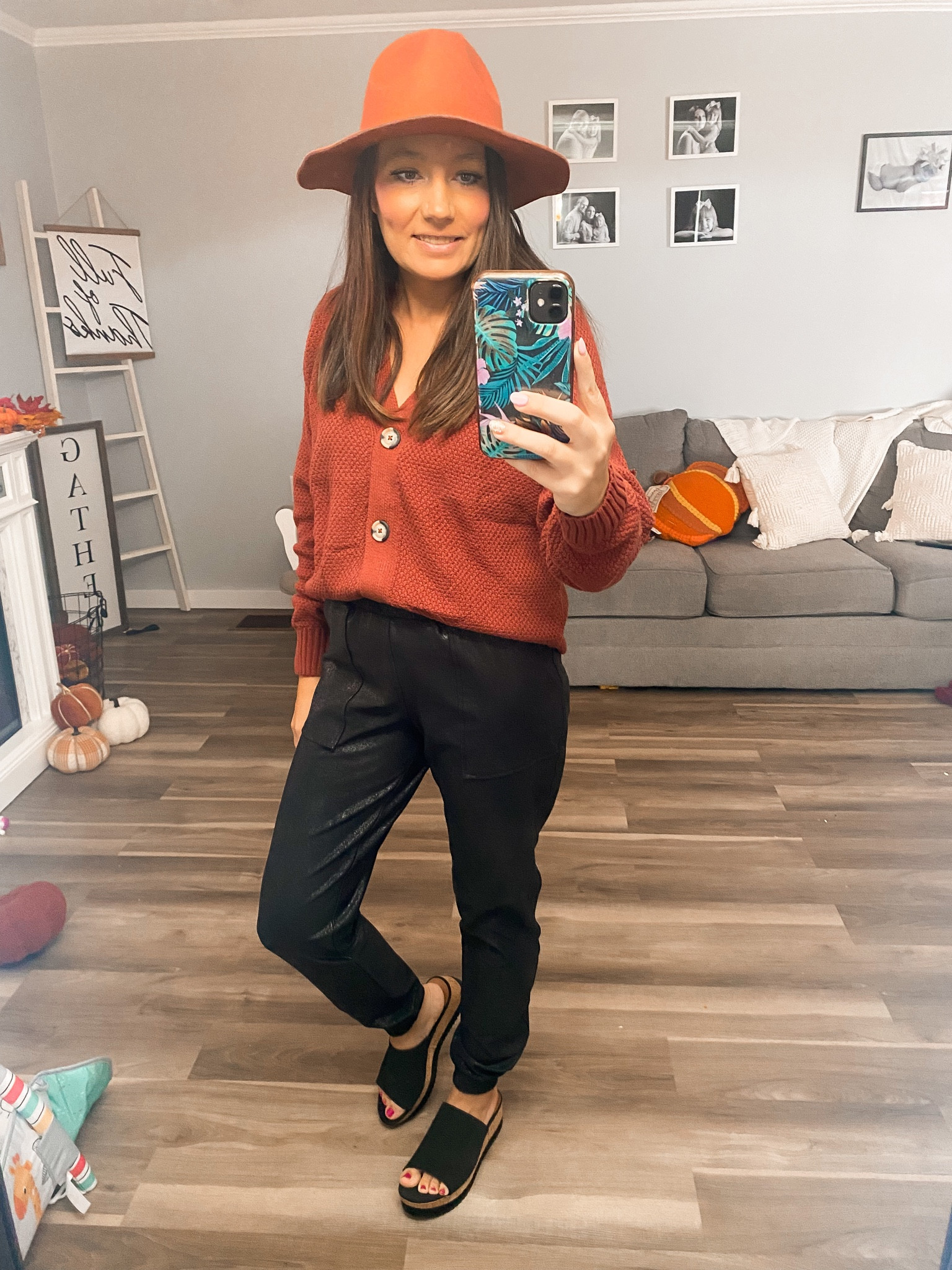 How cute is this ribbed cardigan styled with these leather joggers? This is such a fun way to style a cardigan. This cardigan comes in several colors. Runs true to size. I’m wearing a size medium. 

#LTKSeasonal #LTKstyletip