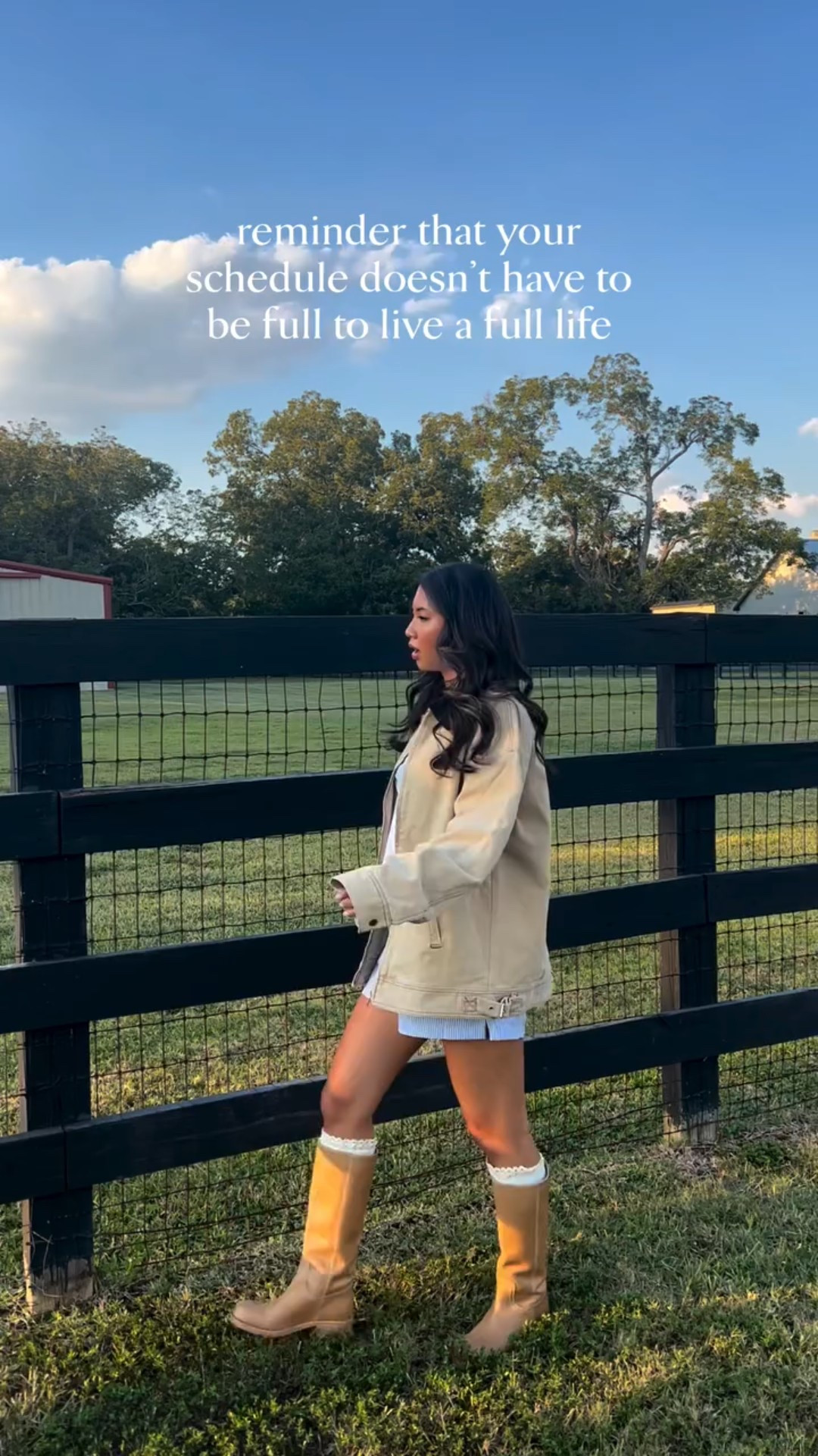 finding peace in the slower days🫶🏼 
comment “SHOP” for the links!

.

Fall outfit, fall style, barn jacket, western chic, western style, easy outfit
