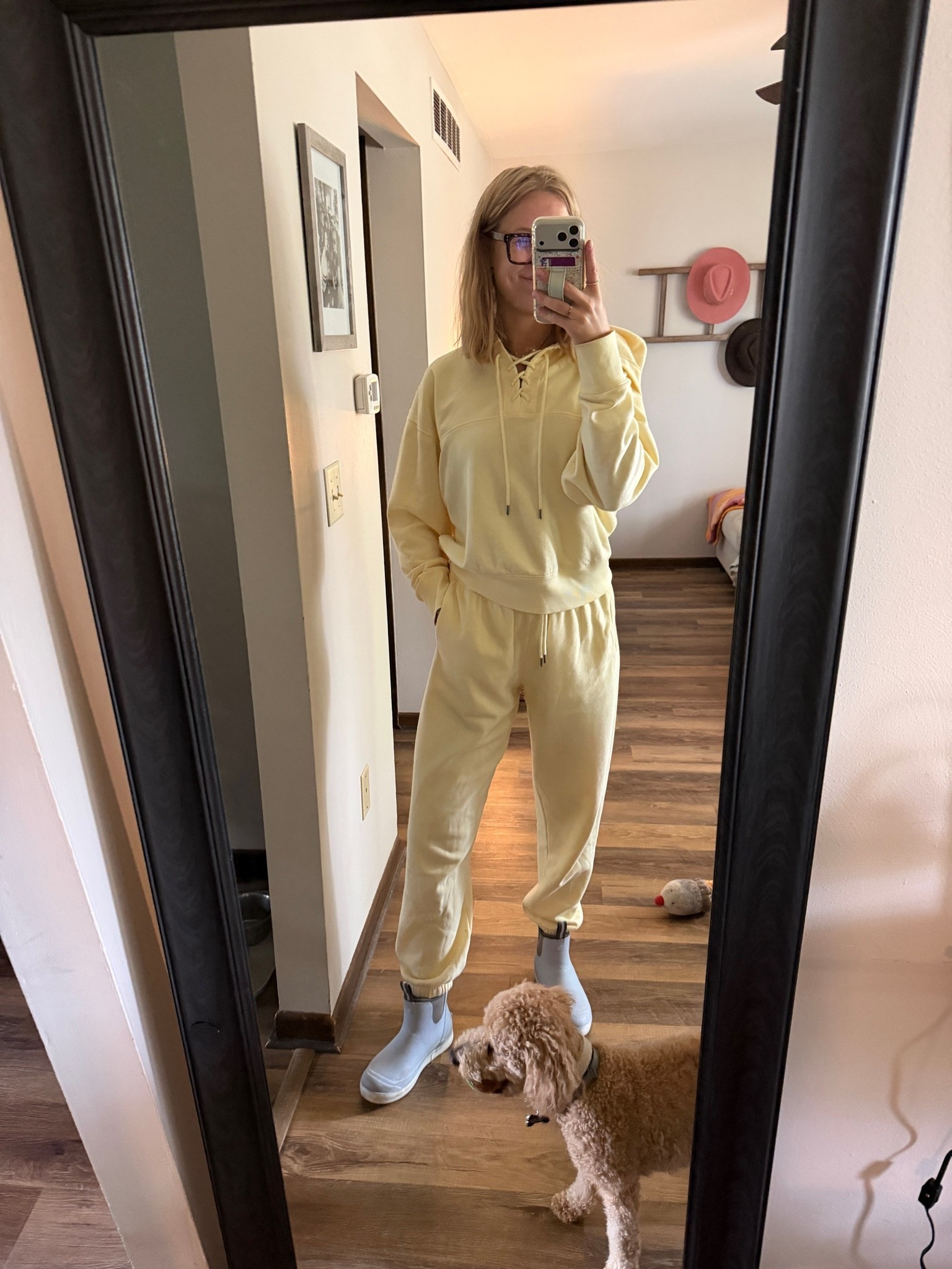 Today’s planting & walking fit—05.23.26

The perrrrfect set from @Target !! SO FREAKIN CUTE 💛🌻🌝🌼🍯🧈

size medium in top and bottoms
both are $30!!!
comes with a short option too (that is $20!!!)

Target finds, Target style, Target pants, Target tops, Target sets, butter yellow sets, Target sweatpants, Target sweatshirts, comfy sets, trending at Target, comfy outfits, road trip outfit, two piece sets, work from home outfits

#LTKootd #LTKmorningroutine #LTKSaleAlert