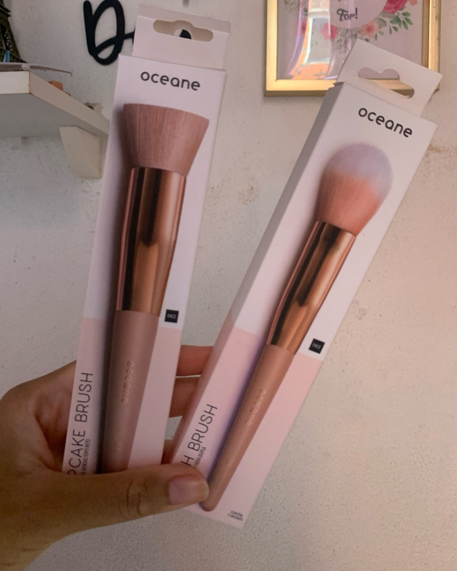 ✨ Pincéis da Oceane ✨
Cupcake Brush 01 (Kabuki)
Blush Brush 03 
São multifuncionais e eu uso para várias coisas. 
#ltkgift 

#LTKbrasil #LTKbeauty #LTKGiftGuide