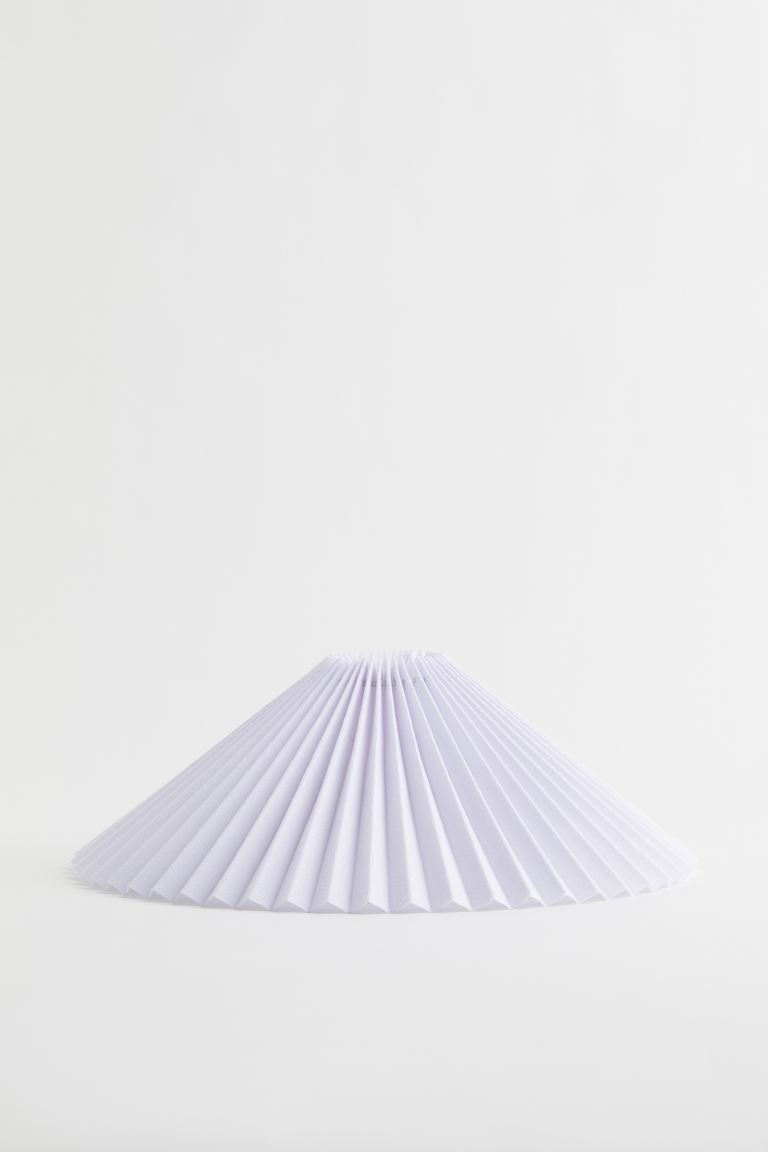 Pleated lamp shade | H&M (UK, MY, IN, SG, PH, TW, HK, KR)