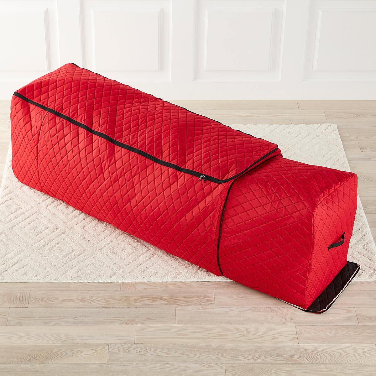 9' - 12' Expandable Quilted Tree Bag | The Container Store