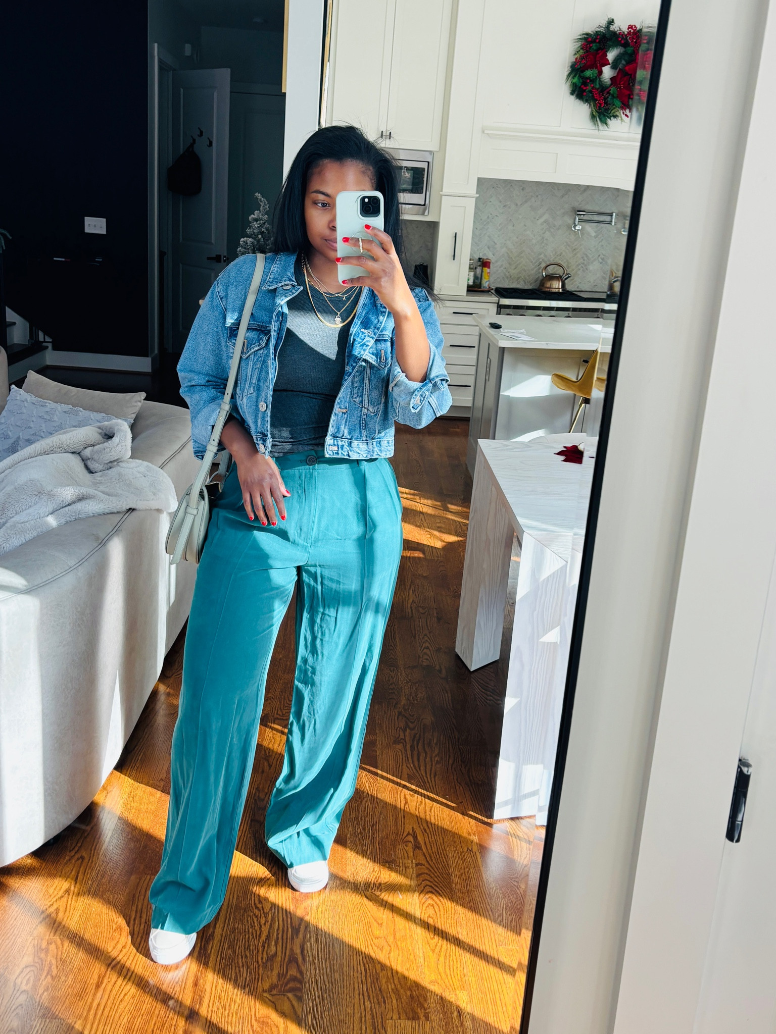 last minute errand run before it’s still to get in the kitchen to cook ALL the things. These trousers from Target are so comfy but chic. Just elevate my entire outfit. I’m wearing an 8 


#LTKmidsize