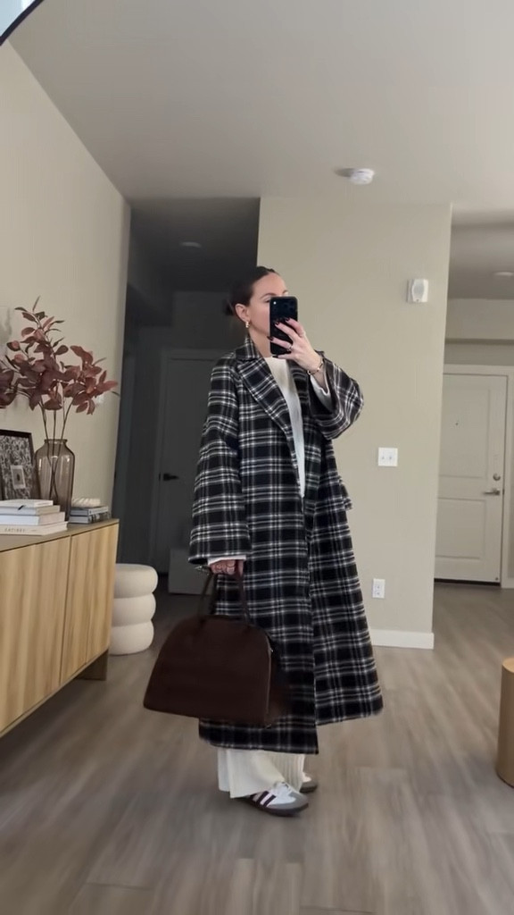 the viral amazon cable knit loungewear set and oversized plaid coat.  i'm 5'7 wearing Small  suede tote bag in coffee color 