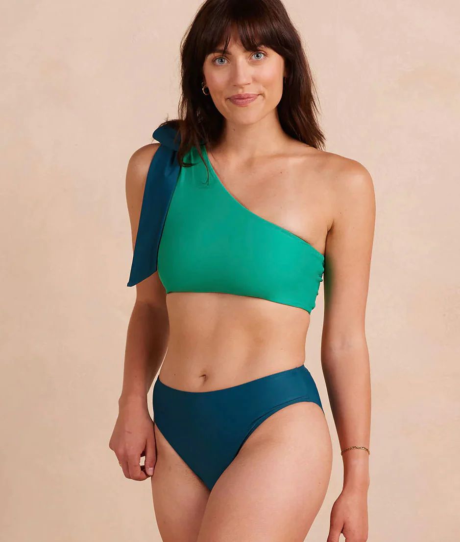 The Bow-Shoulder Ruched Sidestroke Bikini Top 
            | 
              
              
     ... | SummerSalt
