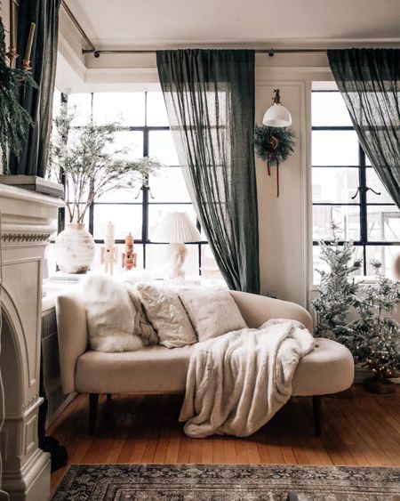 Winter window, holiday decor, Christmas decor on sale, nyc apartment decor, nyc winter decor, corner widow decor

#LTKhome #LTKHoliday #LTKsalealert