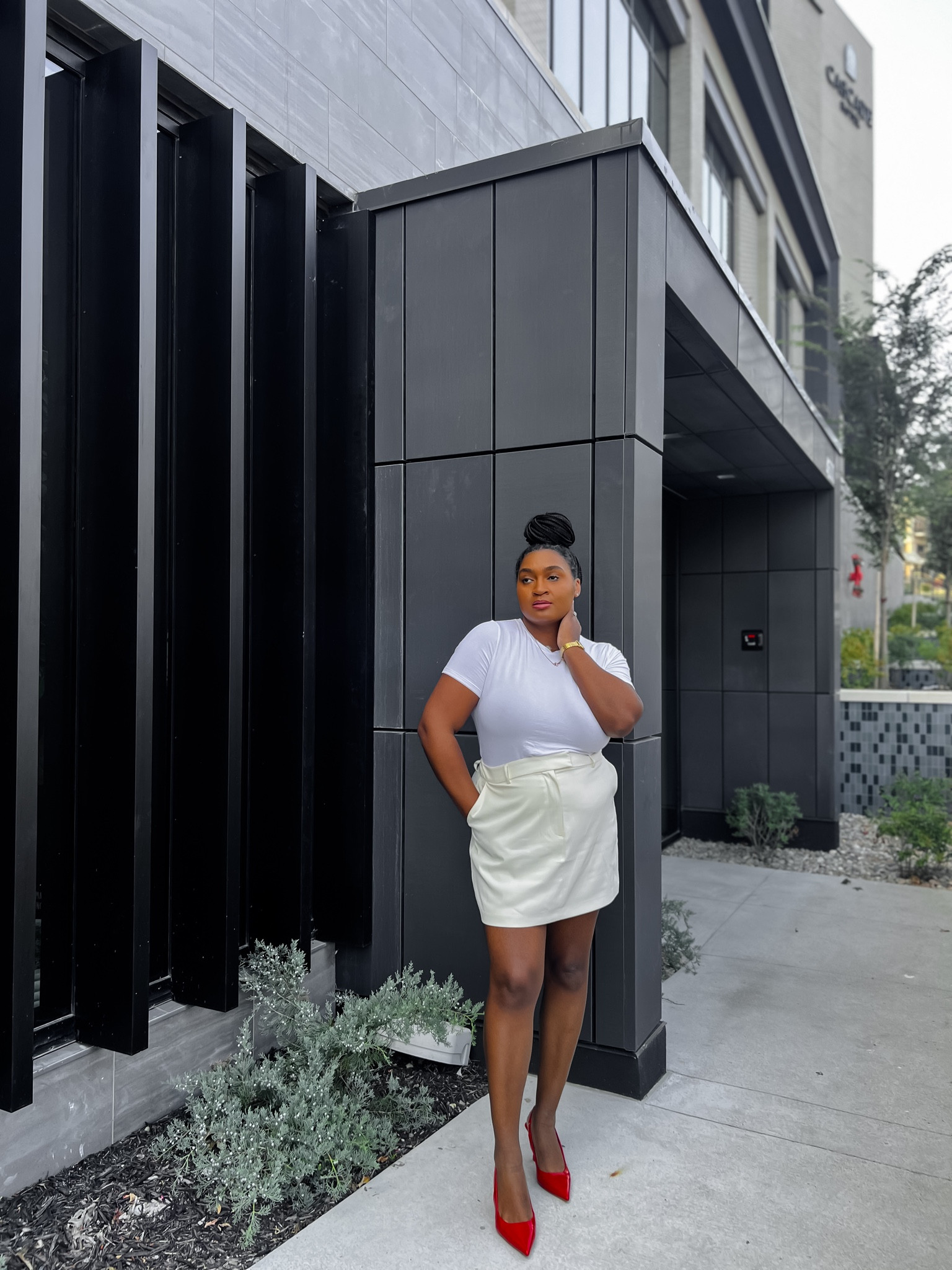 #WeGotClothesAtHome Day 2 called for a bossed up look. 🗣️🗣️

You can style this suit a plethora of ways!

I love the way this suit photographed but the skirt was way too short for me to actually comfortably wear without tights or stockings.

How are my 30+ women feeling about mini skirts and mini dresses? I just can’t do it anymore. It’s age, modesty, and gaining weight. 

#LTKMidsize #LTKStyleTip
