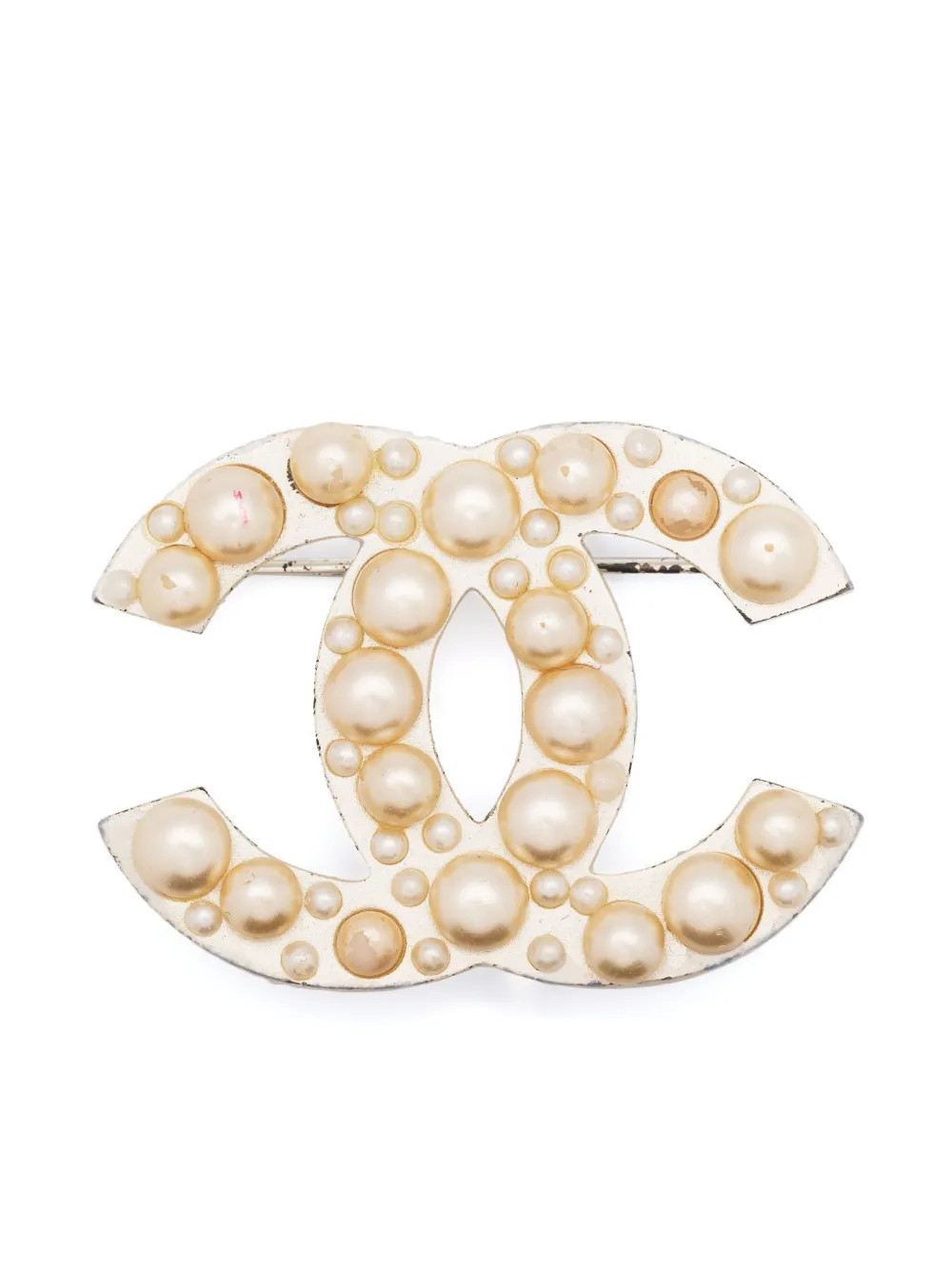 CHANEL Pre-Owned 2003 CC-shaped pearl-embellished brooch - White | Farfetch Global