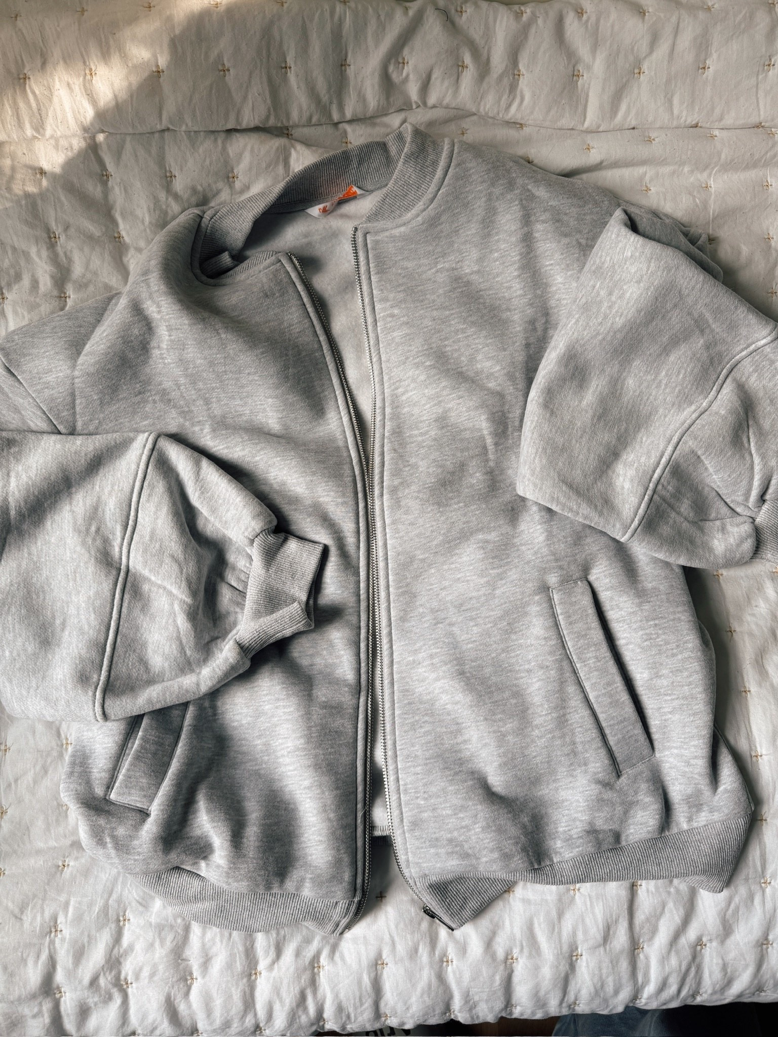 Effortless and elevated! This Amazon zip-up is the perfect throw-on for chill days and coffee runs!

#LTKFindsUnder50 #LTKSeasonal #LTKStyleTip