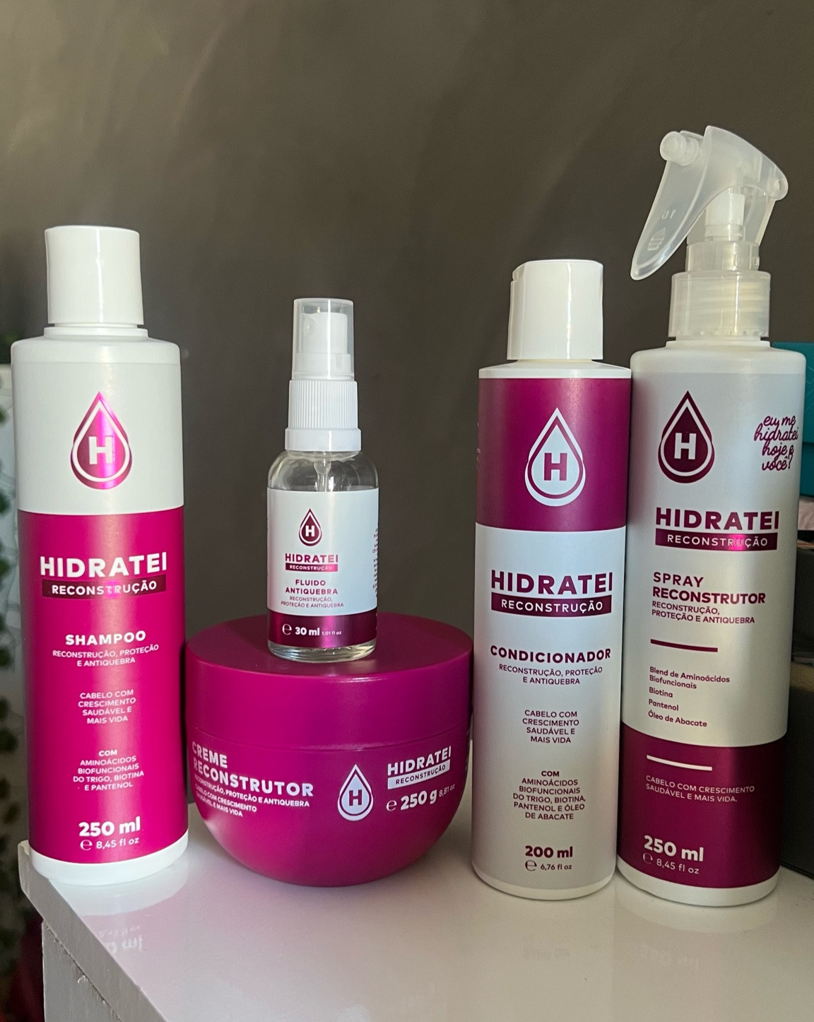 Os produtos da Linha Reconstrução oferecem um tratamento completo para recuperar cabelos danificados, quebradiços e ressecados, desde o primeiro dia de uso. Oferecem força, elasticidade e saúde para cabelos mais resistentes e saudáveis.

 1. Limpeza Suave 
2. Reconstrução Capilar 
3. Hidratação Profunda 
4. Fortalecimento dos Fios 
5. Brilho Natural 
6. Redução da Quebra 
7. Proteção contra Danos 
8. Melhoria da Elasticidade 
9. Ação Anti-Frizz 
10. Desembaraço Fácil 
11. Nutrição Capilar 
12. Preparação para o Condicionador 

#LTKbrasil #LTKpromo #LTKbeleza