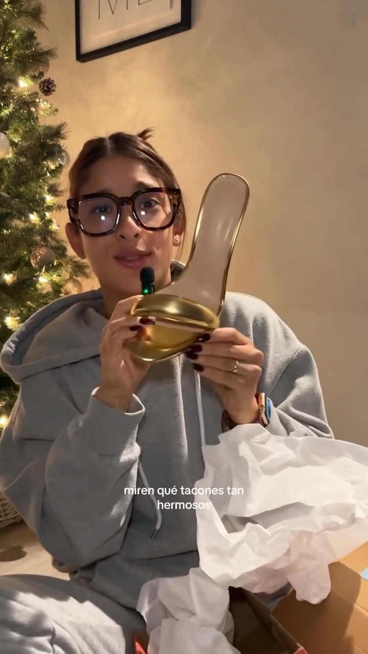 UNBOXING TIME!!!🙂‍↔️📦 algunas cosillas que me compré para mis holidays y que me tenía emocionada mostrarlessss✨

todos los links están en la BIO de mi perfil🔗

tallas:

BODYS: S 
SHOES: US 7

#sheinunboxing #ootdholiday #sheinfashion #holidayoutfits #giftideas #lifestyle #fashion #houstoncontentcreator
