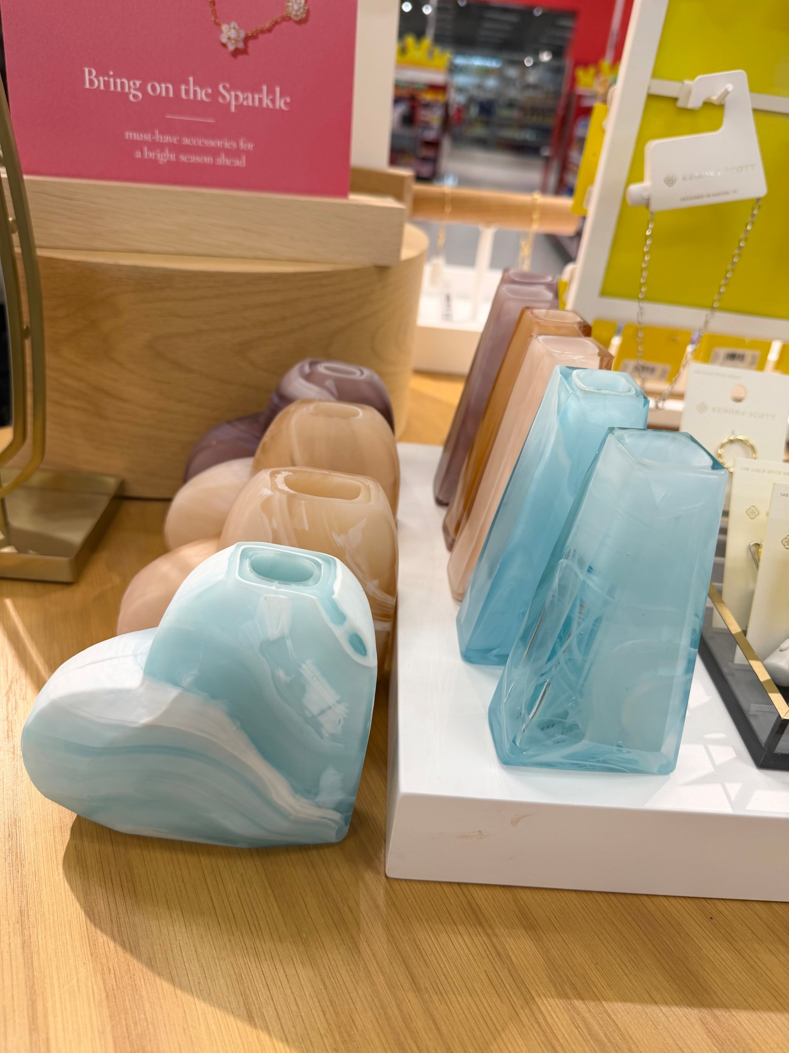 How cute are these bud vases 😍 

#LTKU #LTKHome #LTKBeauty