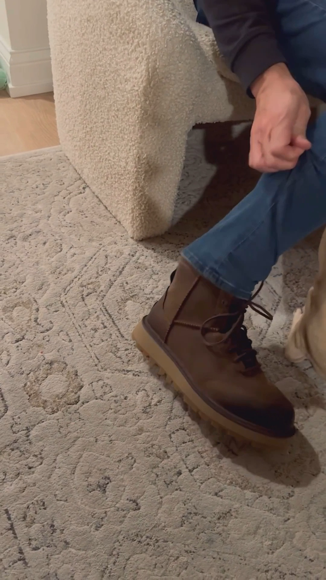 Paul’s picks for men’s Ugg boots and we love them! Waterproof and fuzzy inside! He loves these! Highly rec! TTS! 

Men’s. Men’s boots. Gifts for him. 



#LTKMens #LTKSeasonal #LTKGiftGuide