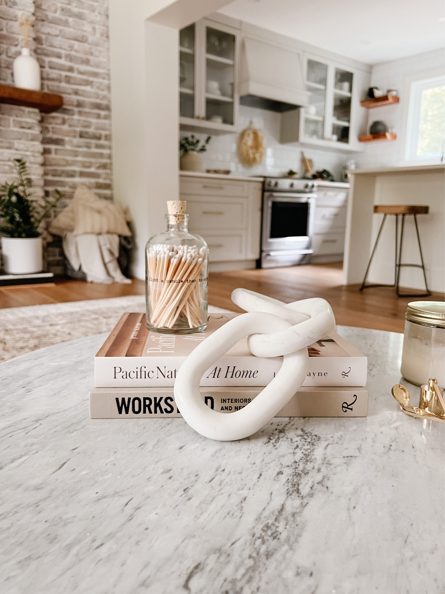 Easy coffee table decor

Coffee table books, coffee table decor, living room decor

#LTKFind #LTKunder50 

#LTKhome