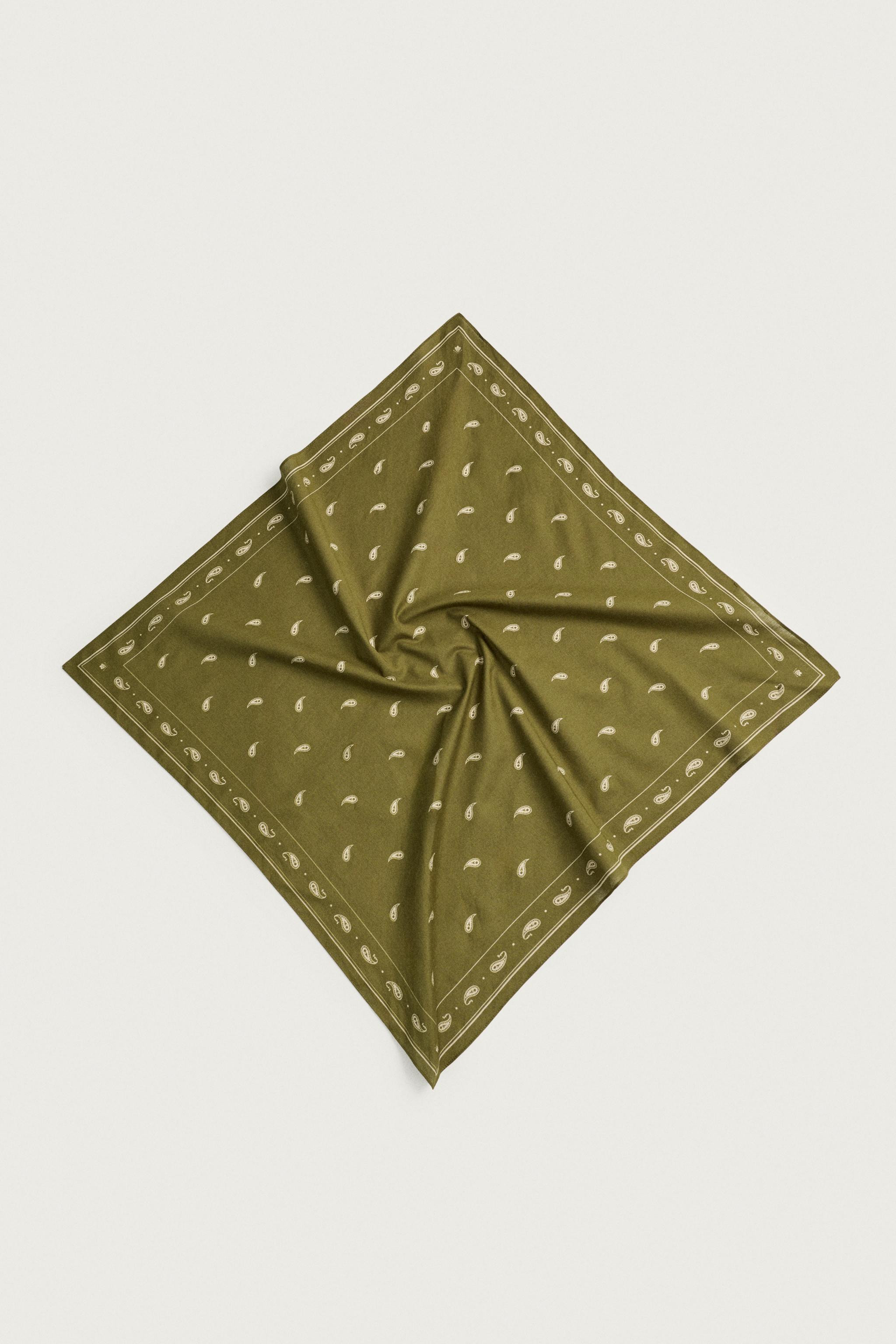Bandana made of cotton fabric.DIMENSIONS: 23.6 x 23.6 inches (60 x 60 cm). | Zara US