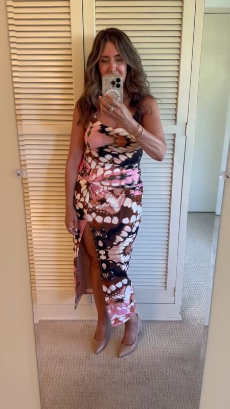 Shooting in this wild printed maxi dress today! 📸 

I am going to share with you how to transition your favorite #maxidress from #summer to #fall. 

#transitionalfashion #REVOLVE

#LTKstyletip #LTKSeasonal #LTKover40