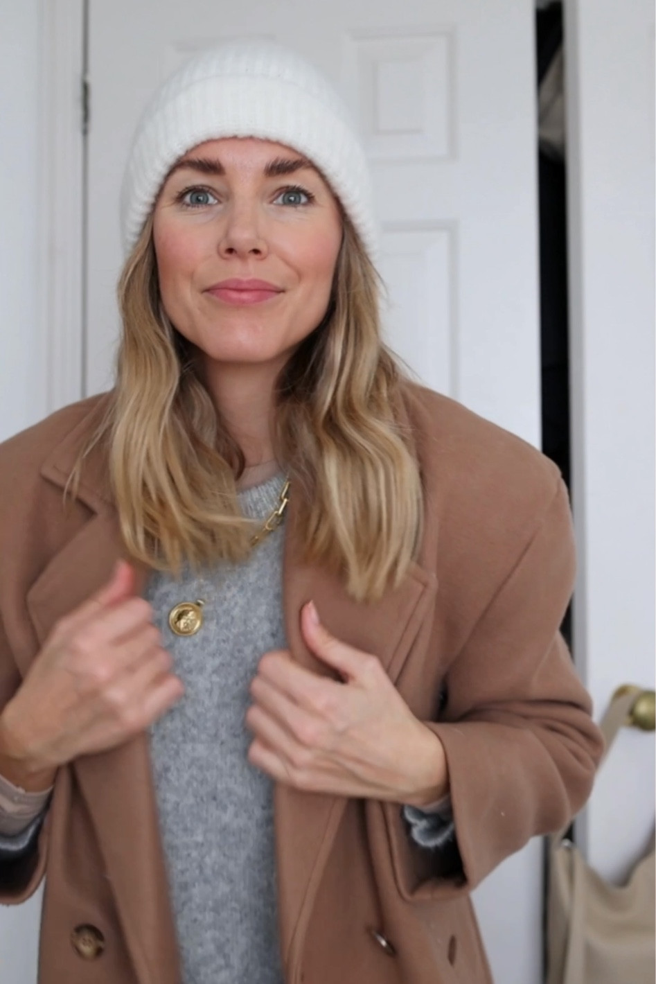 Cosy outfit 
Winter outfit 
Wool coat 
Camel coat 
Grey jumper 

#LTKSeasonal #LTKeurope #LTKstyletip