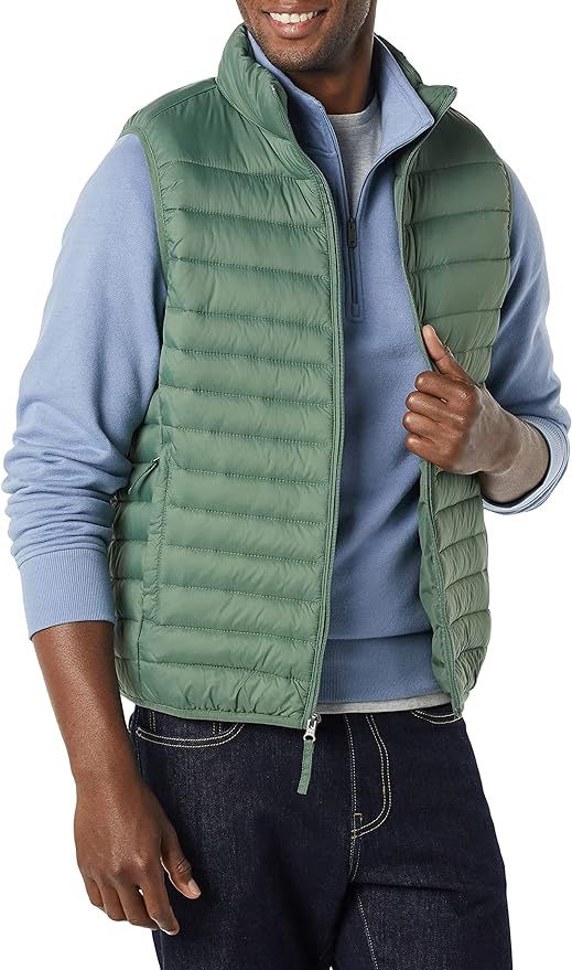 Amazon Essentials Men's Lightweight Water-Resistant Packable Puffer Vest | Amazon (US)